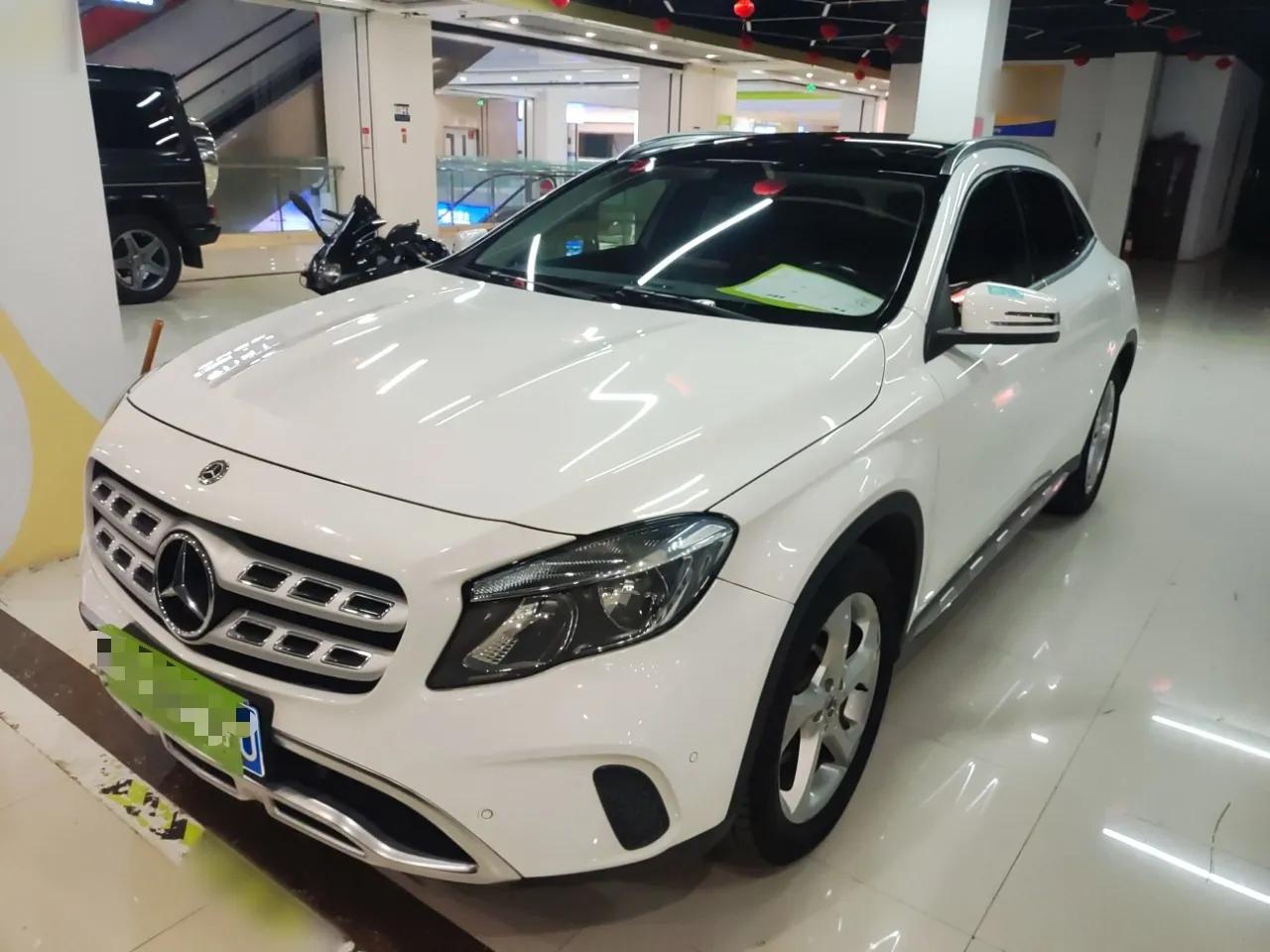 Mercedes-Benz GLA 2018 GLA 200 Sport Edition — миниатюра 1