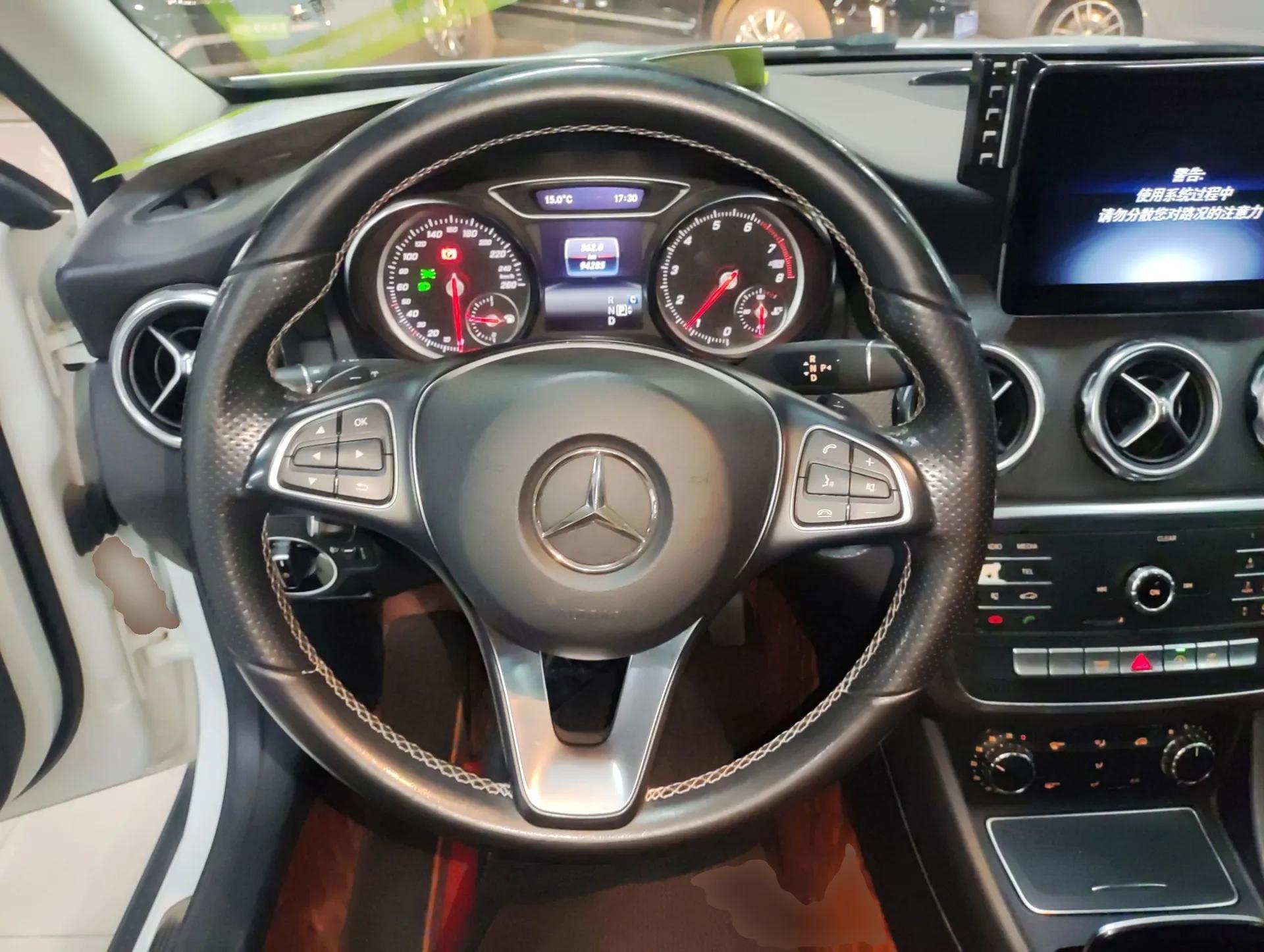Mercedes-Benz GLA 2018 GLA 200 Sport Edition — миниатюра 14