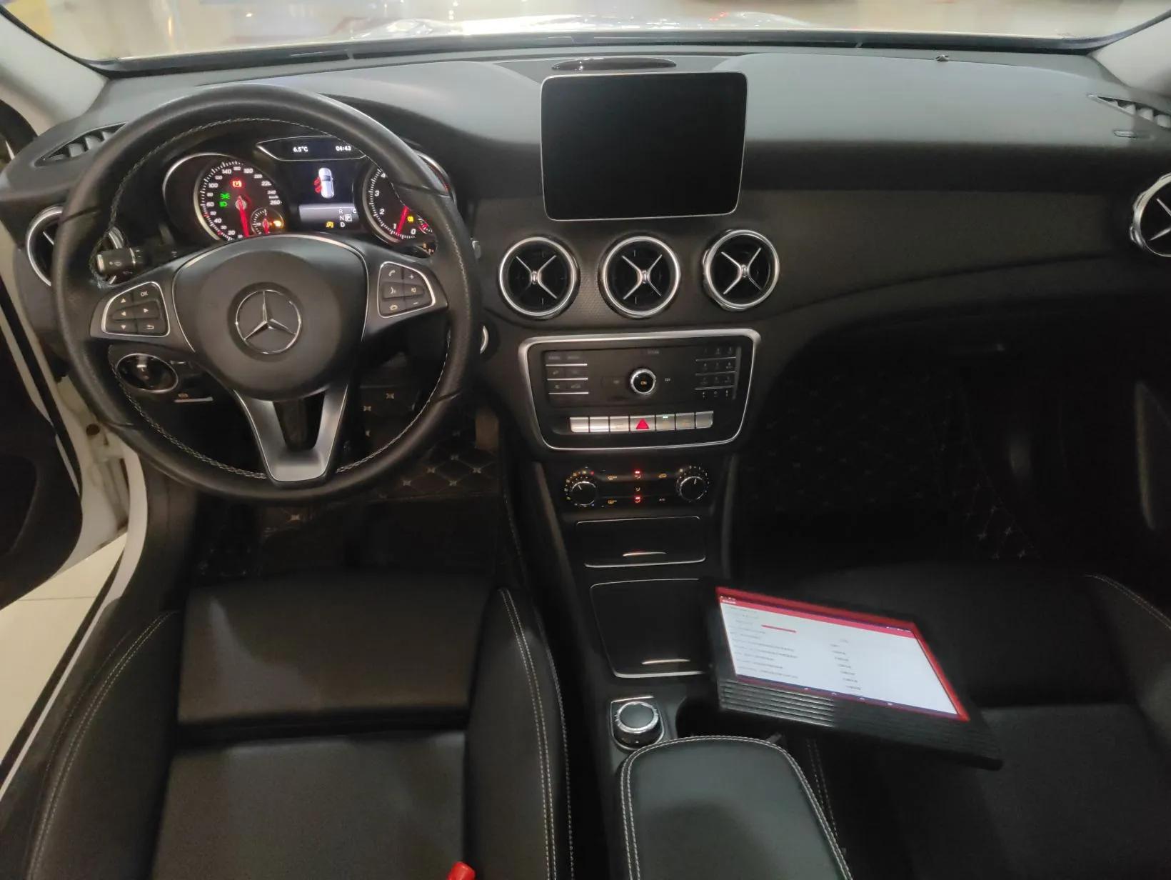 Mercedes-Benz GLA 2018 GLA 200 Sport Edition — миниатюра 13
