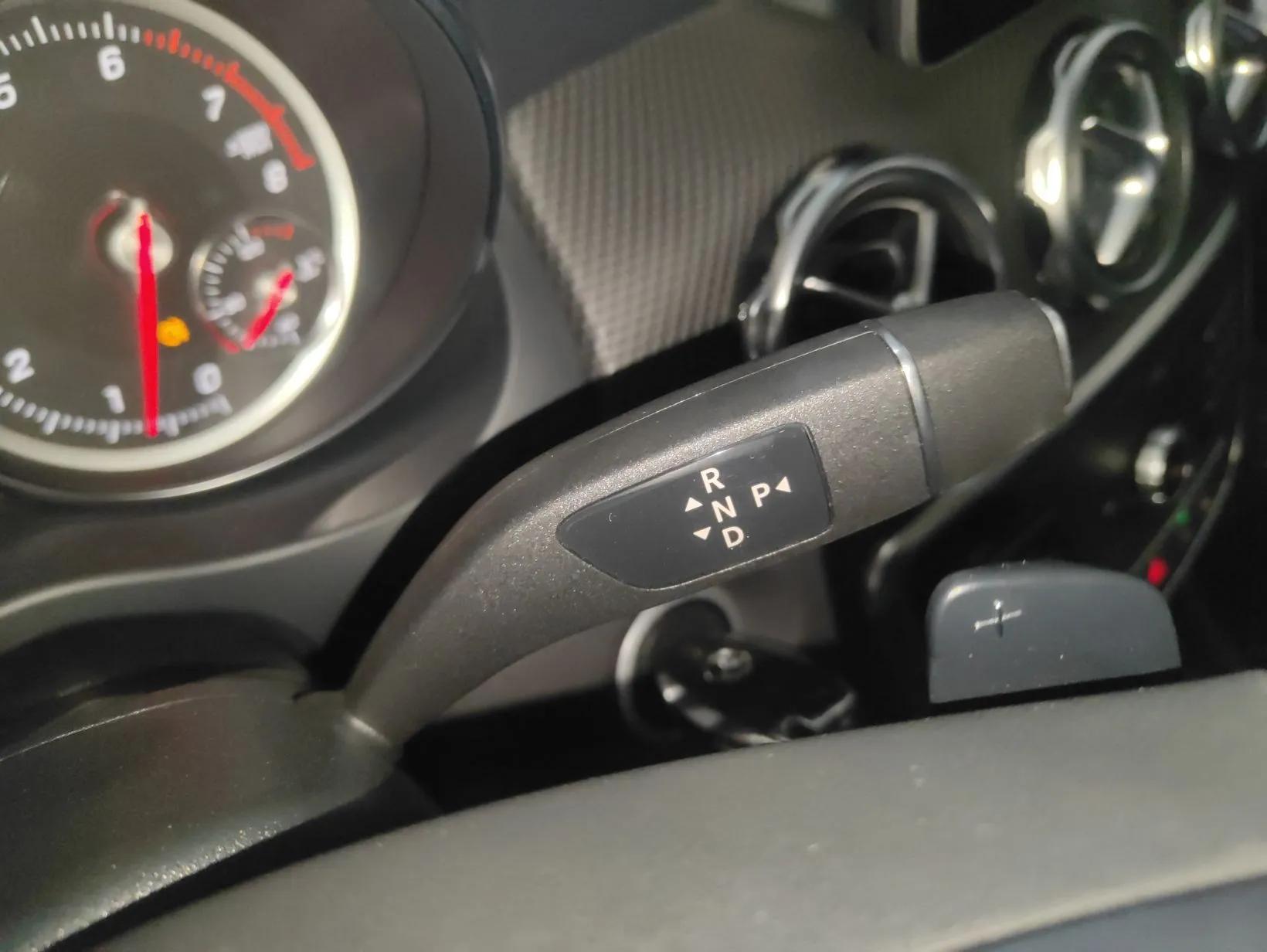 Mercedes-Benz GLA 2018 GLA 200 Sport Edition — миниатюра 17