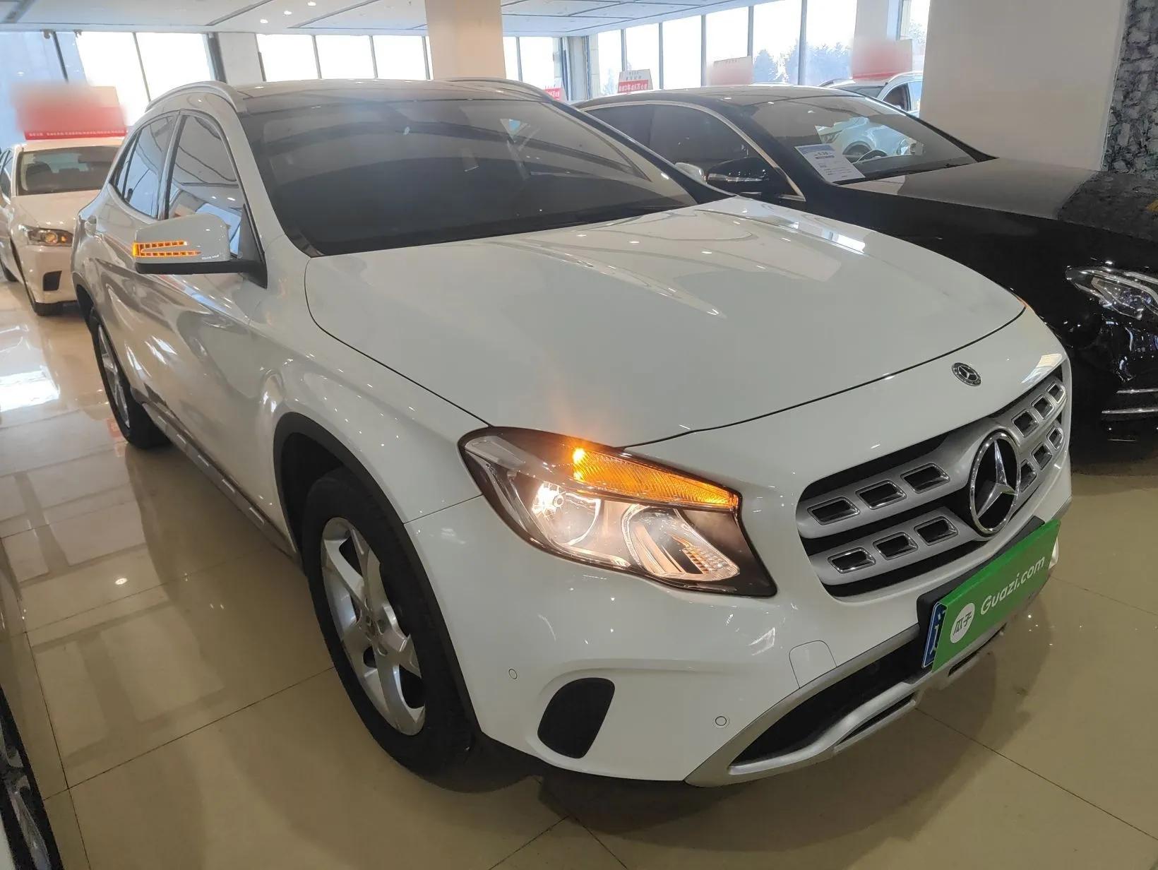 Mercedes-Benz GLA 2018 GLA 200 Sport Edition — миниатюра 3