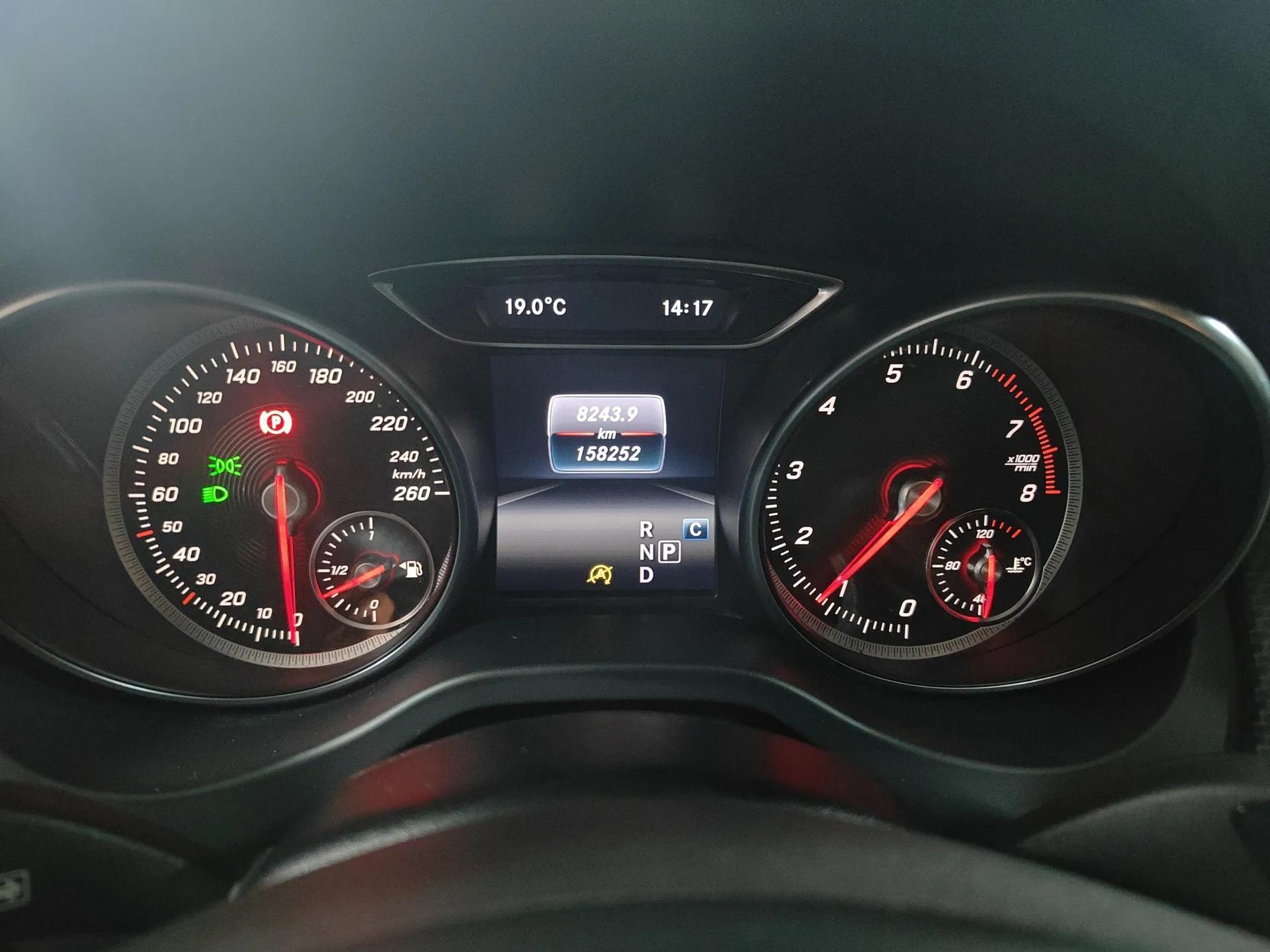 Mercedes-Benz GLA 2018 GLA 200 Sport Edition — миниатюра 15