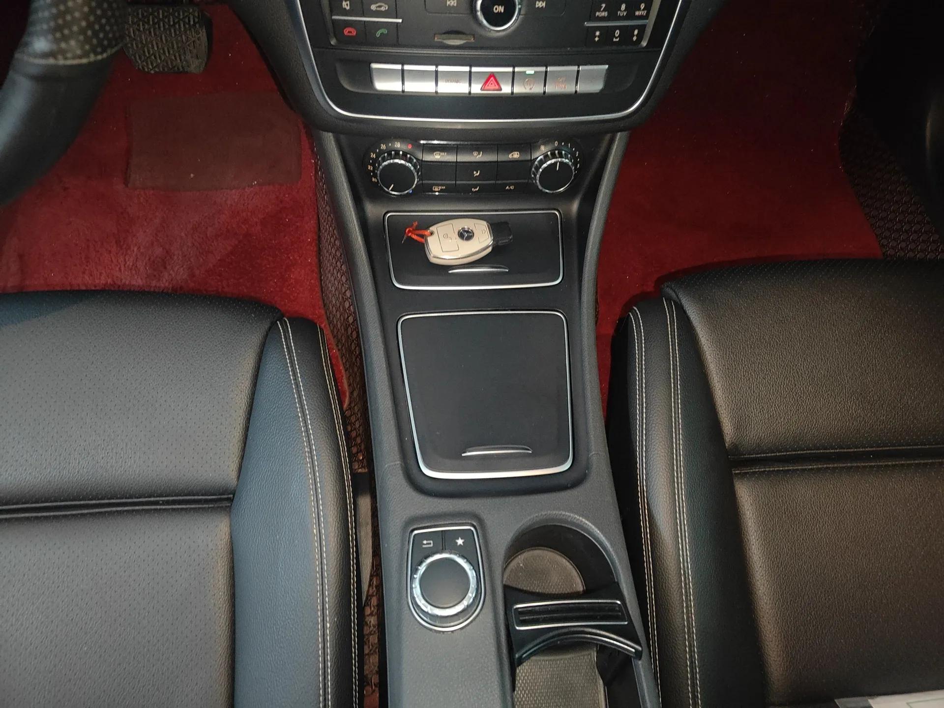 Mercedes-Benz GLA 2018 GLA 200 Sport Edition — миниатюра 17