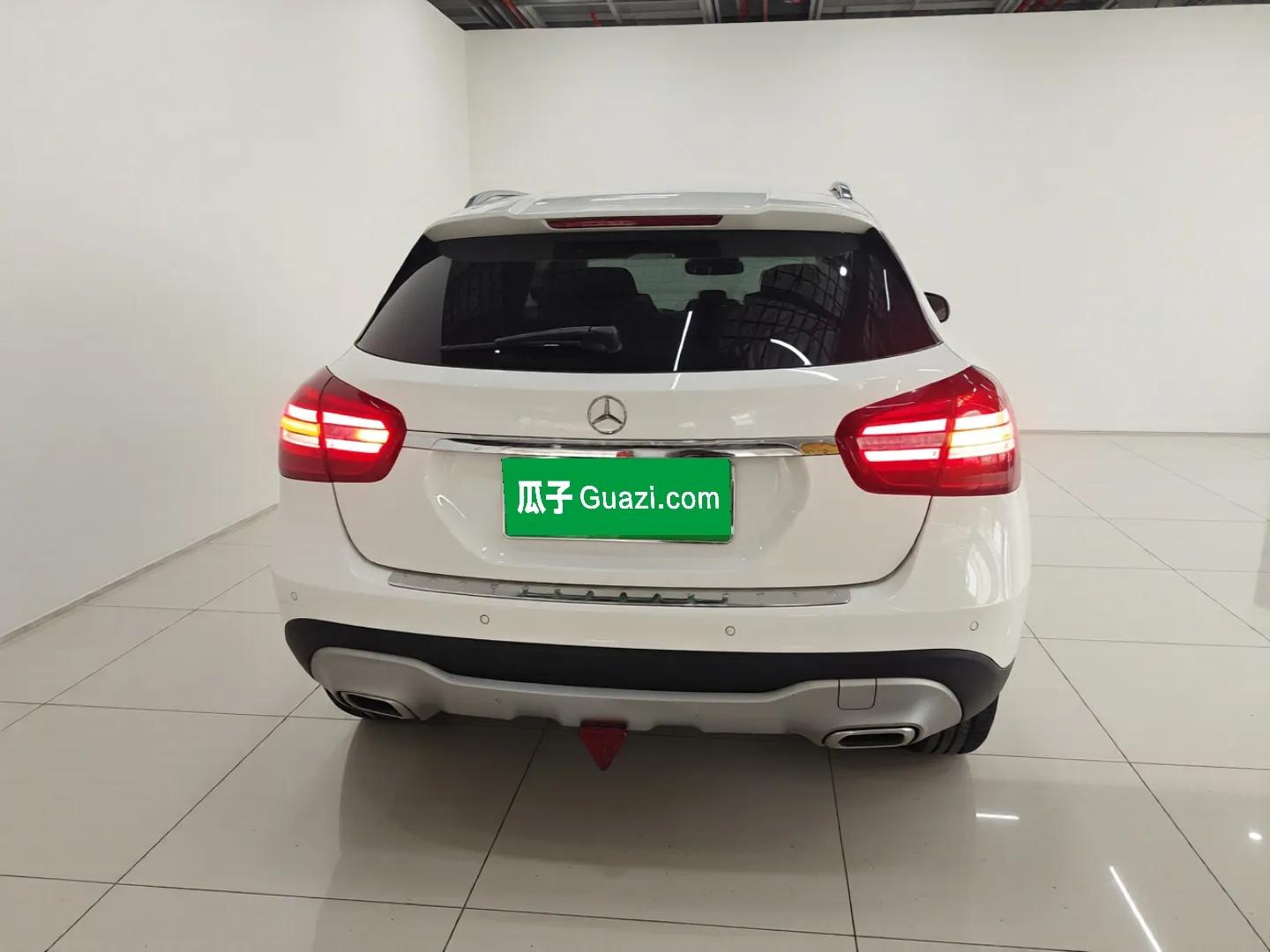 Mercedes-Benz GLA 2018 GLA 200 Fashion Model — миниатюра 3
