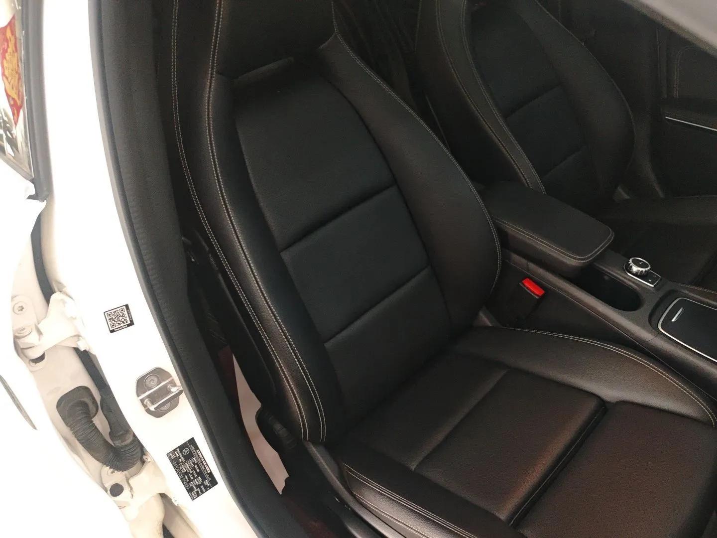 Mercedes-Benz GLA 2018 GLA 200 Fashion Model — миниатюра 23