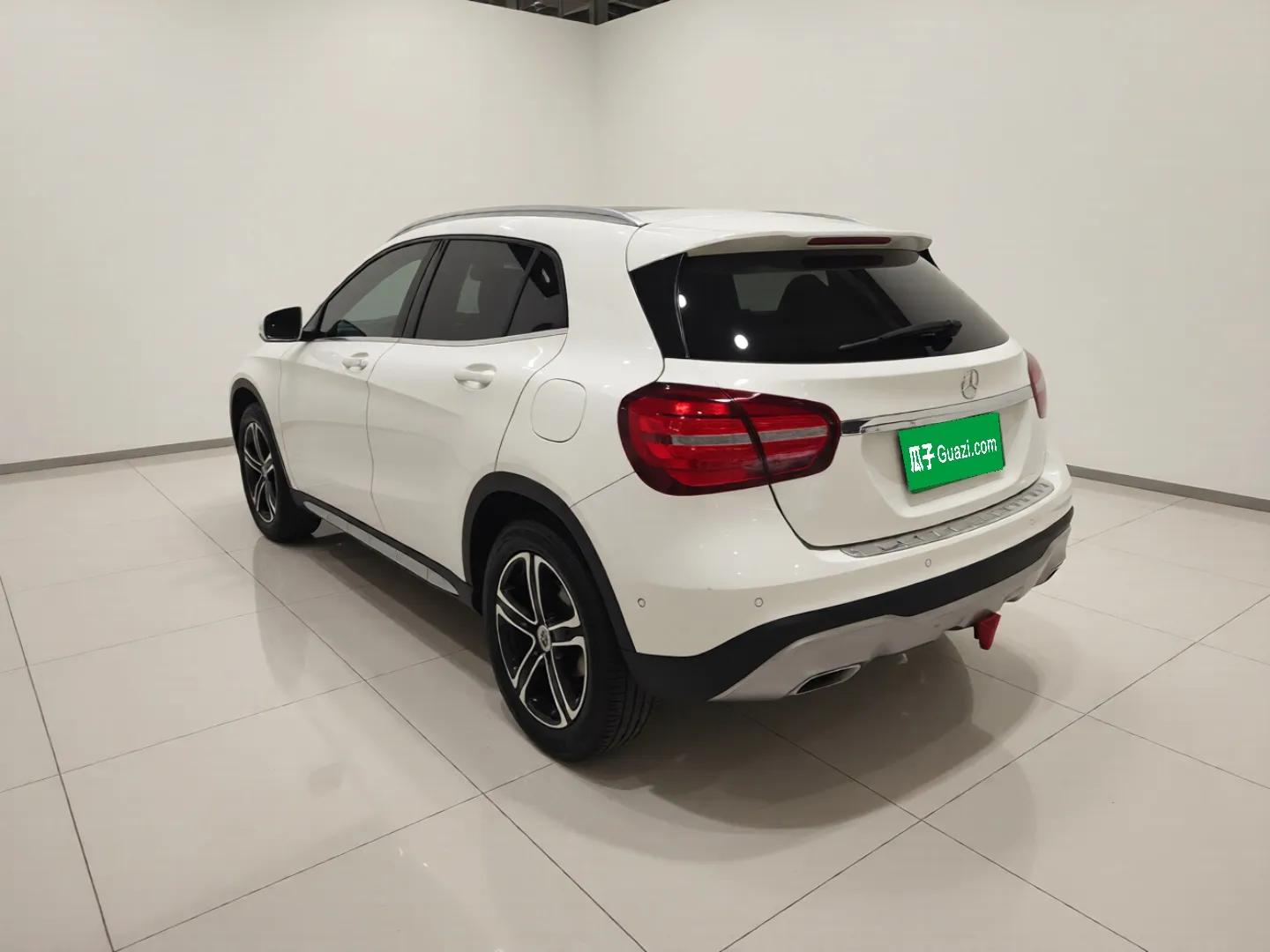 Mercedes-Benz GLA 2018 GLA 200 Fashion Model — миниатюра 7