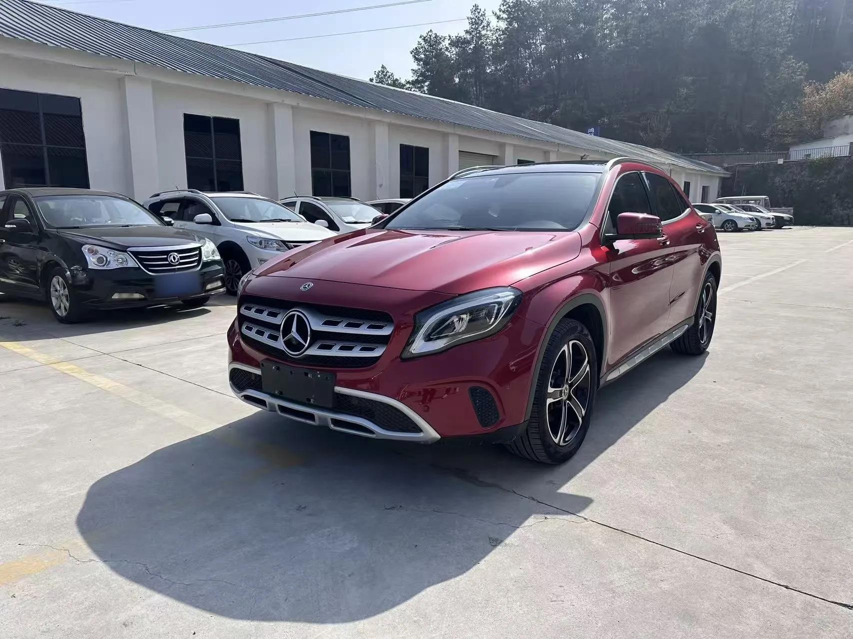 Mercedes-Benz GLA 2018 GLA 200 Fashion Model — миниатюра 1