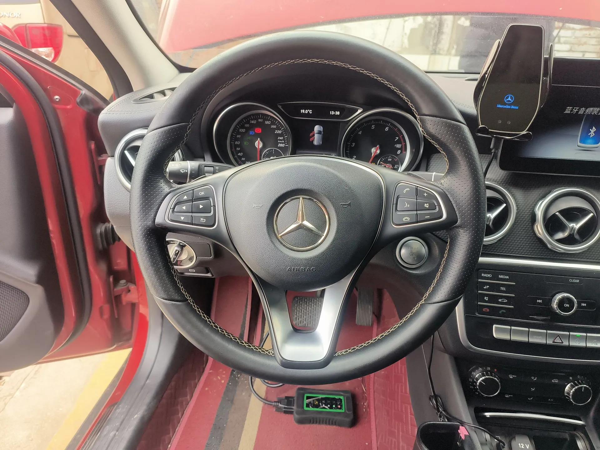 Mercedes-Benz GLA 2018 GLA 200 Fashion Model — миниатюра 11