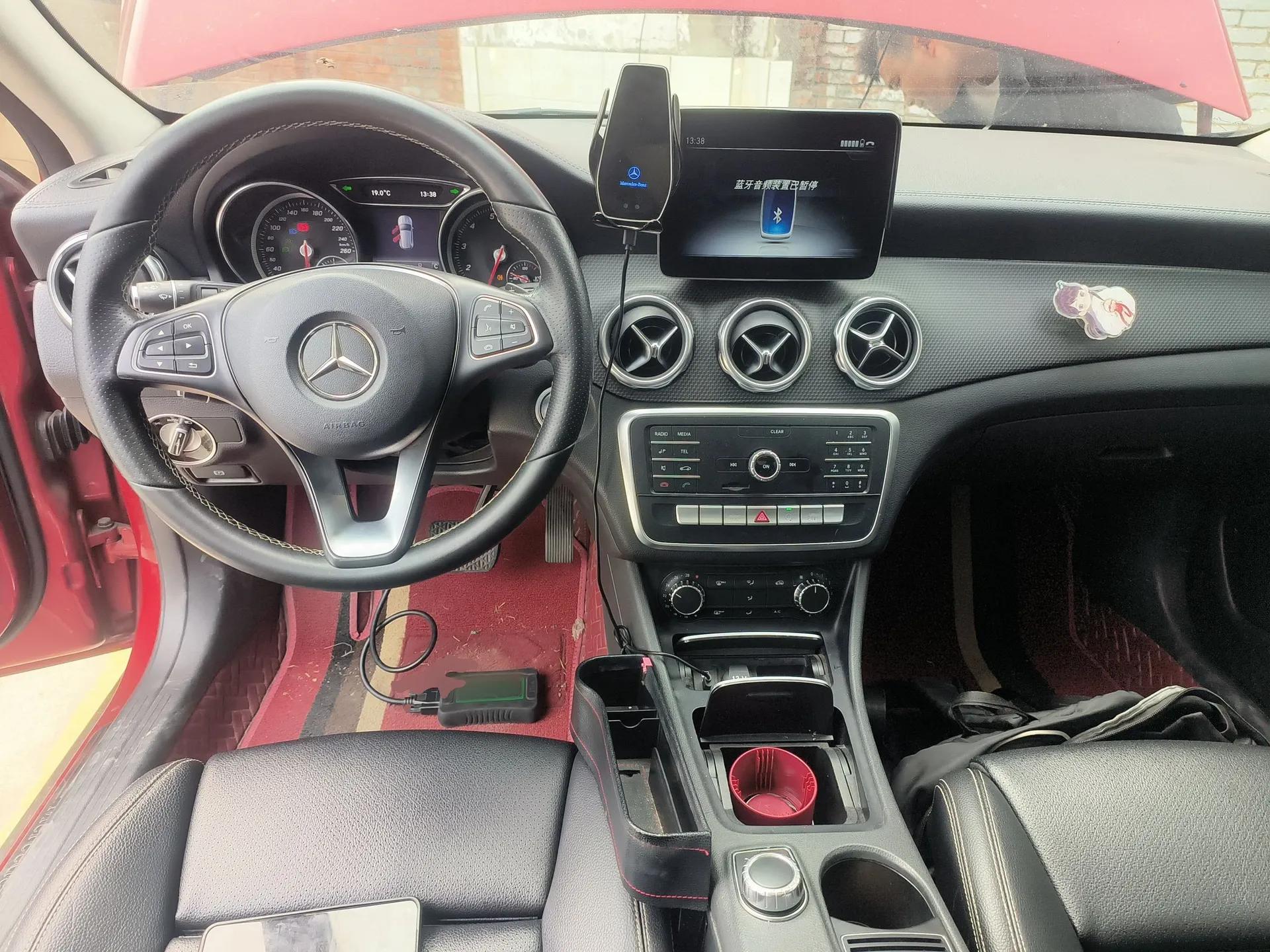 Mercedes-Benz GLA 2018 GLA 200 Fashion Model — миниатюра 10