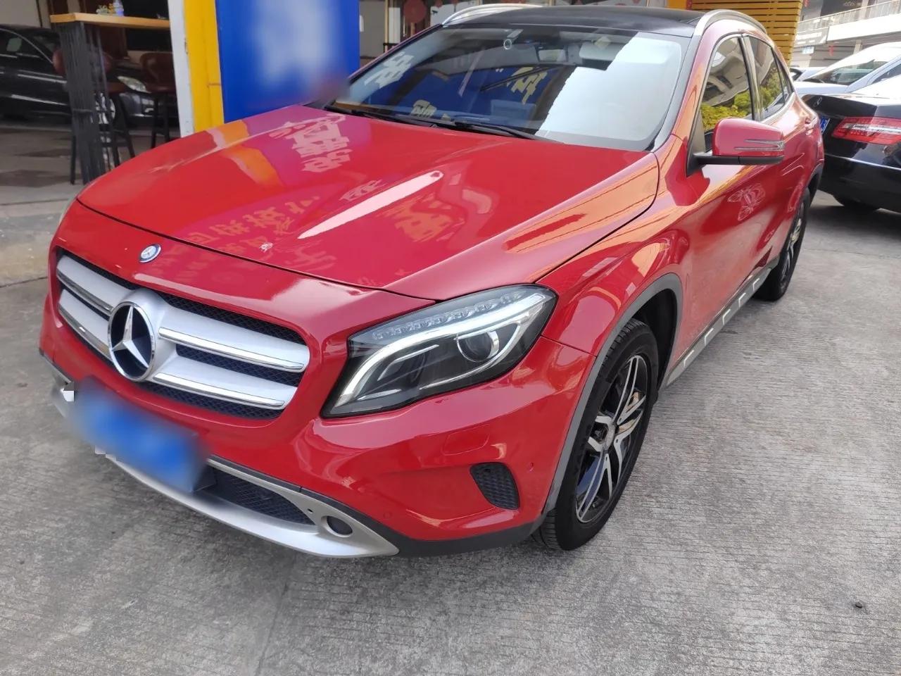 Mercedes-Benz GLA 2016 GLA 200 Fashion Model — миниатюра 1