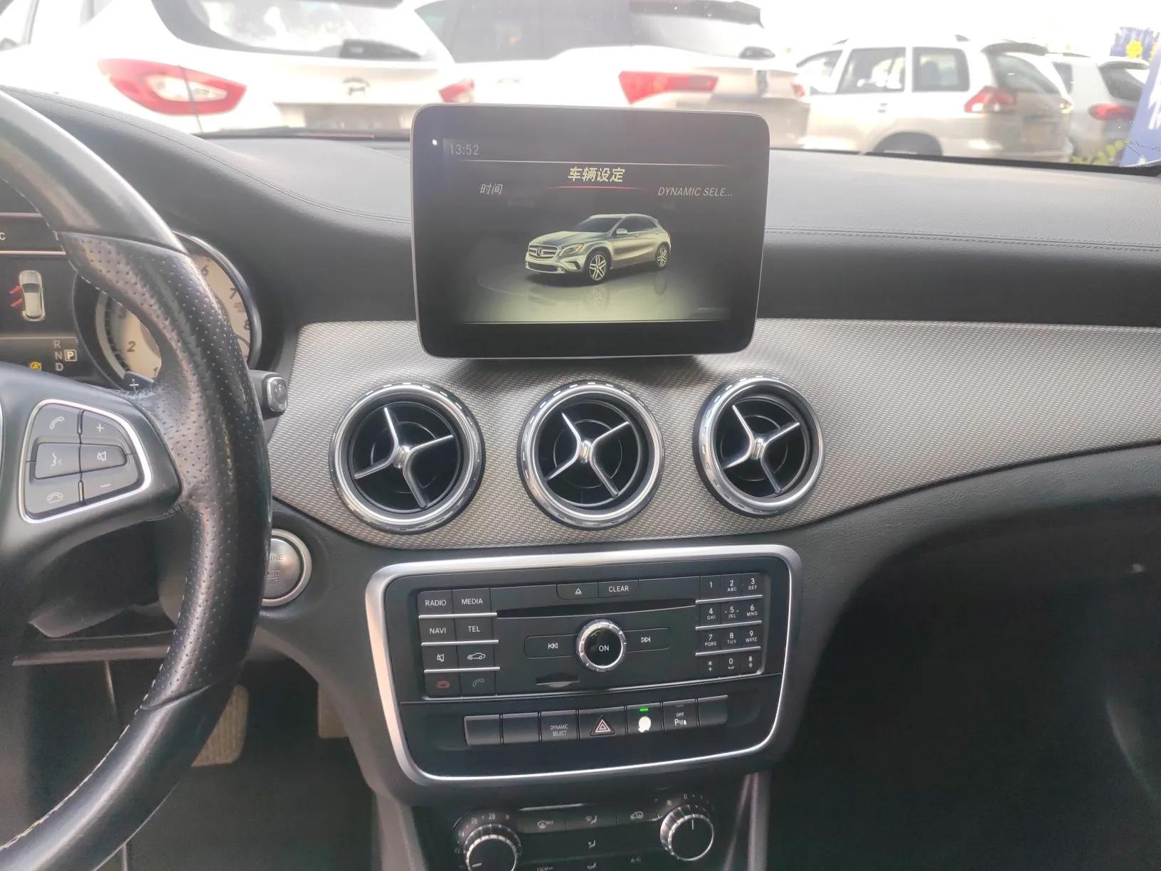 Mercedes-Benz GLA 2016 GLA 200 Fashion Model — миниатюра 15
