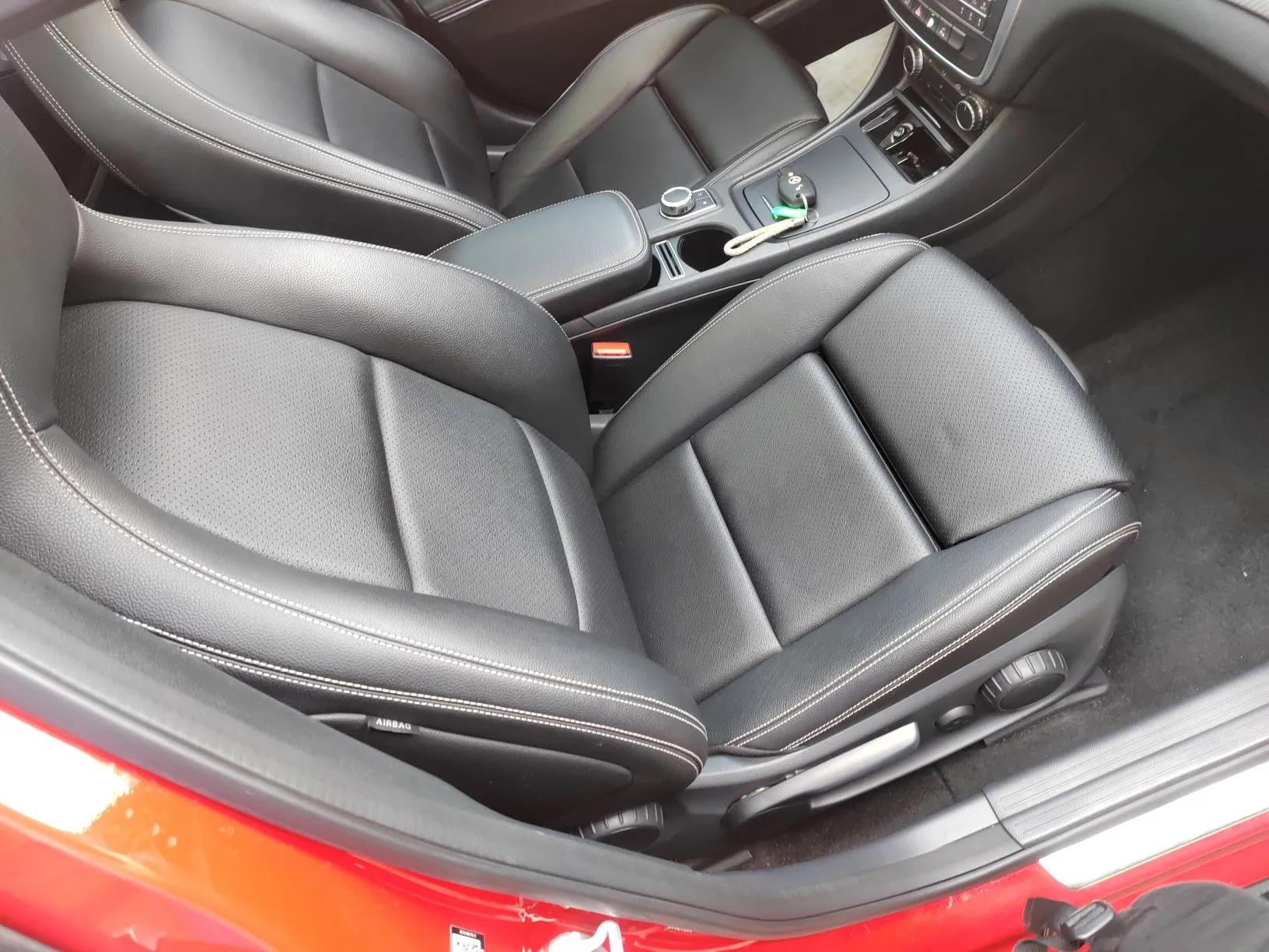 Mercedes-Benz GLA 2016 GLA 200 Fashion Model — миниатюра 23