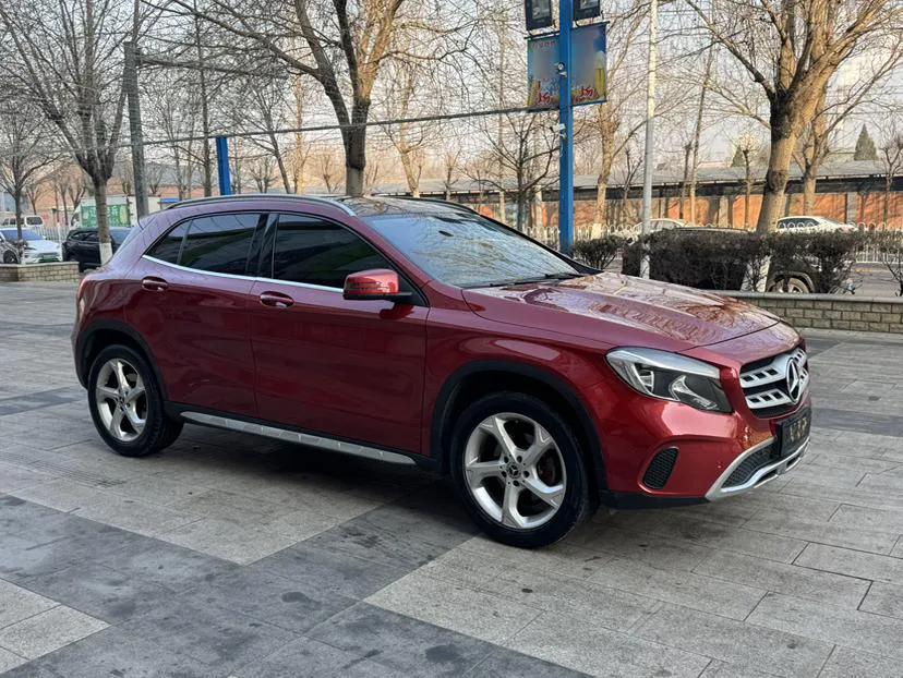 Mercedes-Benz GLA 2017 GLA 200 Sport Edition — миниатюра 3