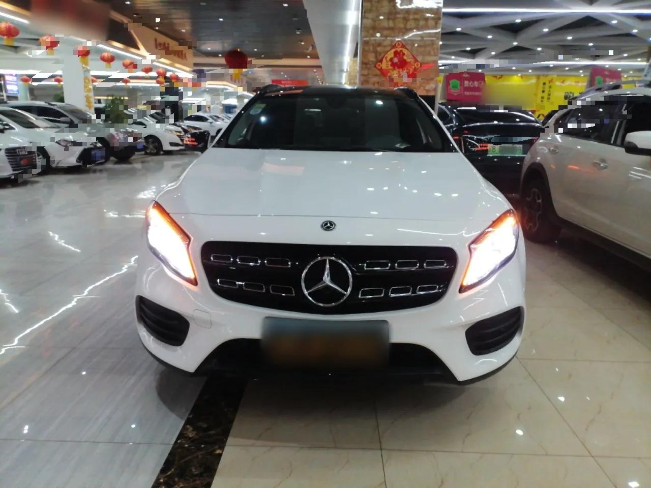 Mercedes-Benz GLA 2018 GLA 220 4MATIC Sport Edition — миниатюра 2