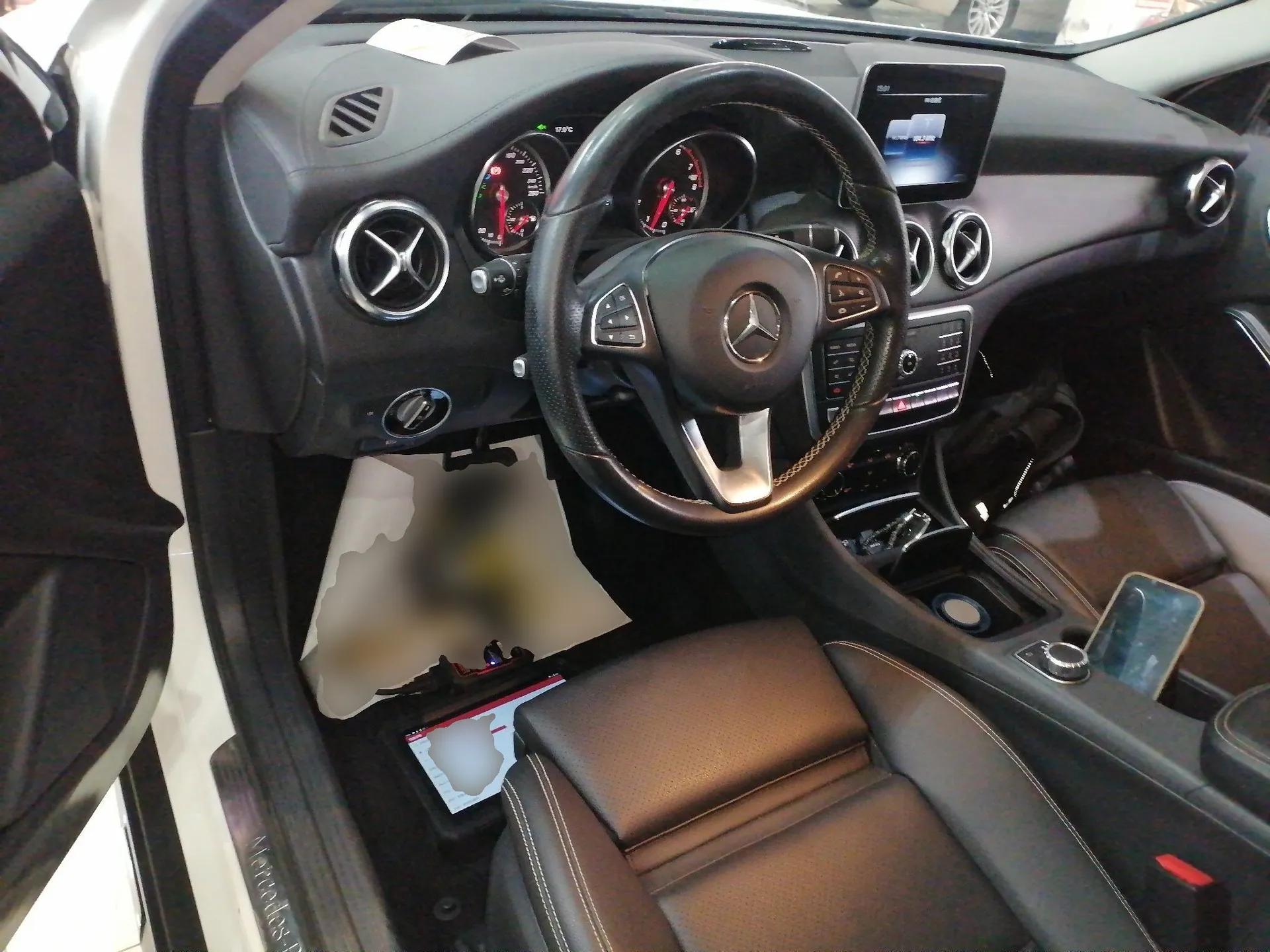 Mercedes-Benz GLA 2018 GLA 220 4MATIC Sport Edition — миниатюра 14