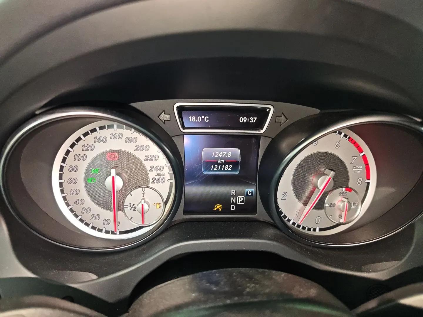 Mercedes-Benz GLA 2016 GLA 220 4MATIC Fashion Edition — миниатюра 14