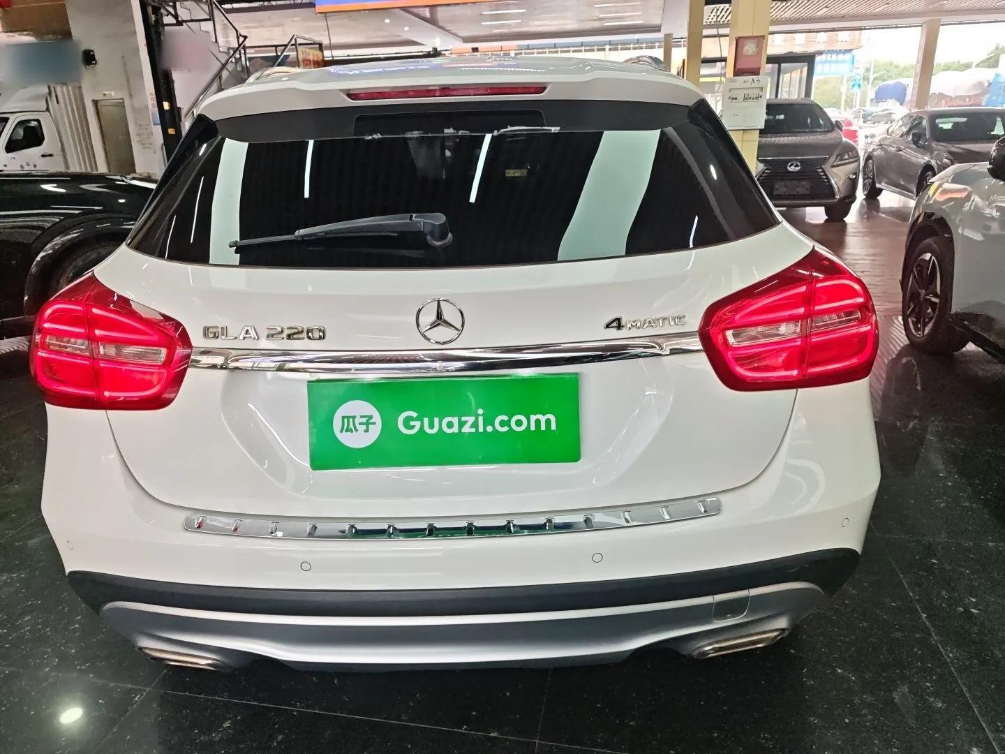 Mercedes-Benz GLA 2016 GLA 220 4MATIC Fashion Edition — миниатюра 3