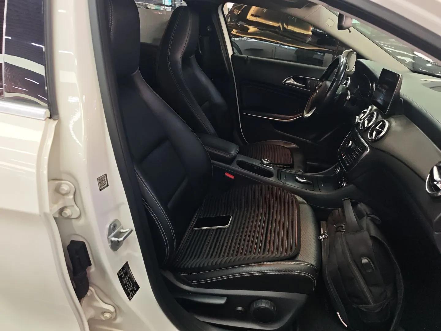 Mercedes-Benz GLA 2016 GLA 220 4MATIC Fashion Edition — миниатюра 23