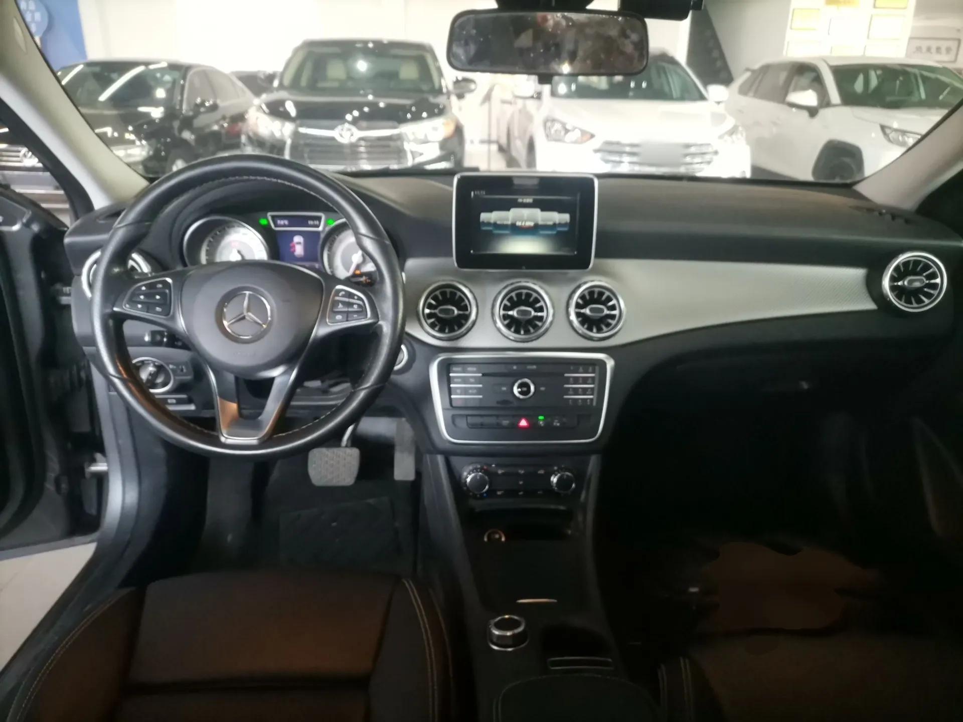 Mercedes-Benz GLA 2016 GLA 200 Sport Edition — миниатюра 13