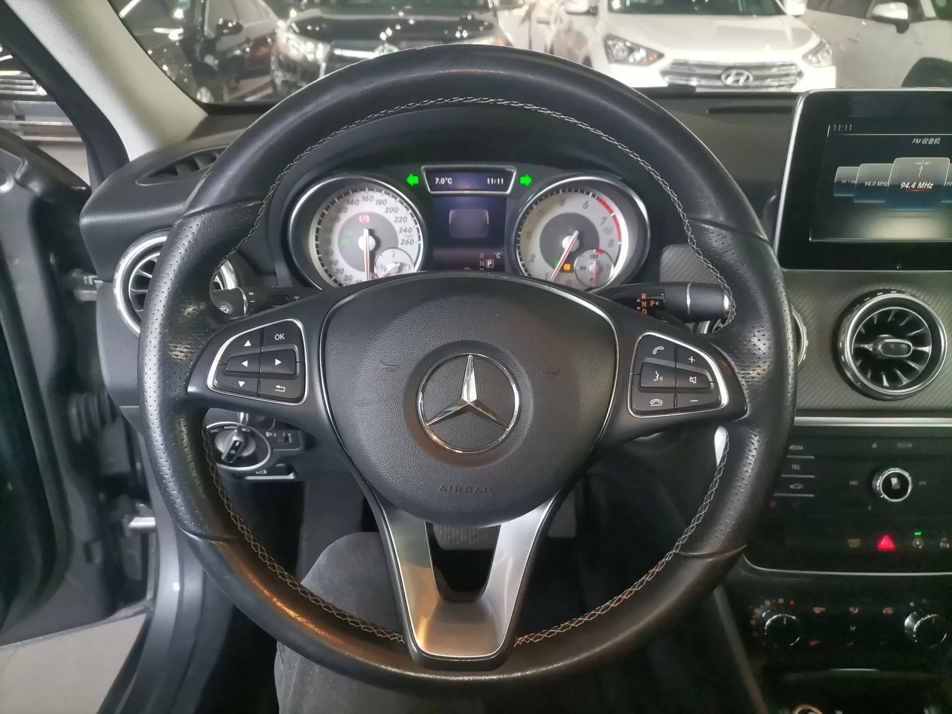 Mercedes-Benz GLA 2016 GLA 200 Sport Edition — миниатюра 14