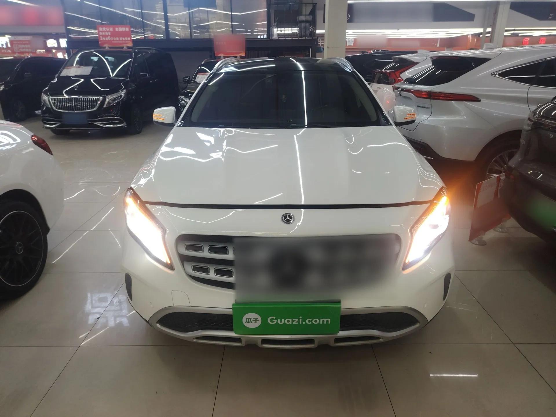 Mercedes-Benz GLA 2017 GLA 200 Fashion Model — миниатюра 2
