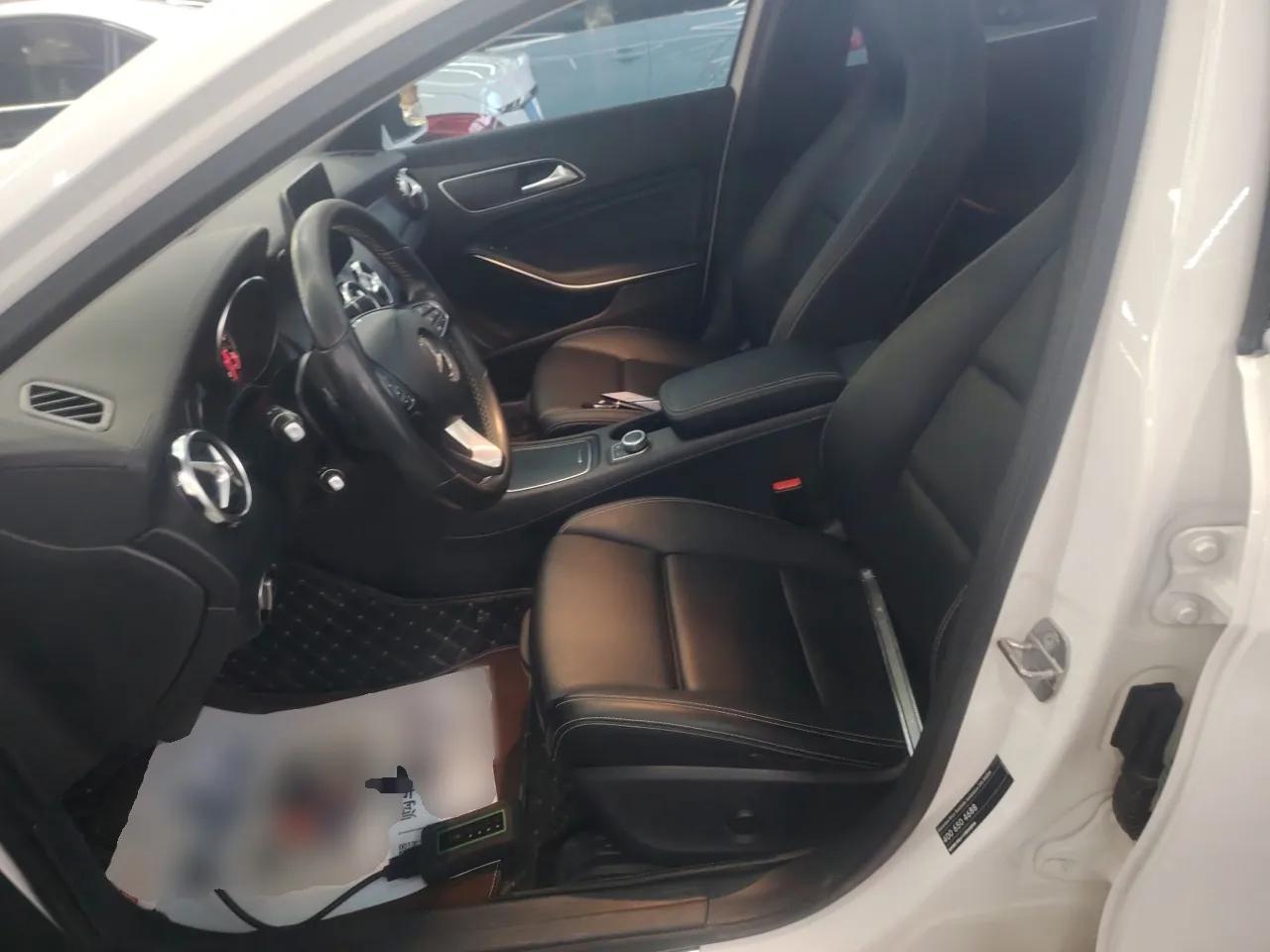 Mercedes-Benz GLA 2017 GLA 200 Fashion Model — миниатюра 18