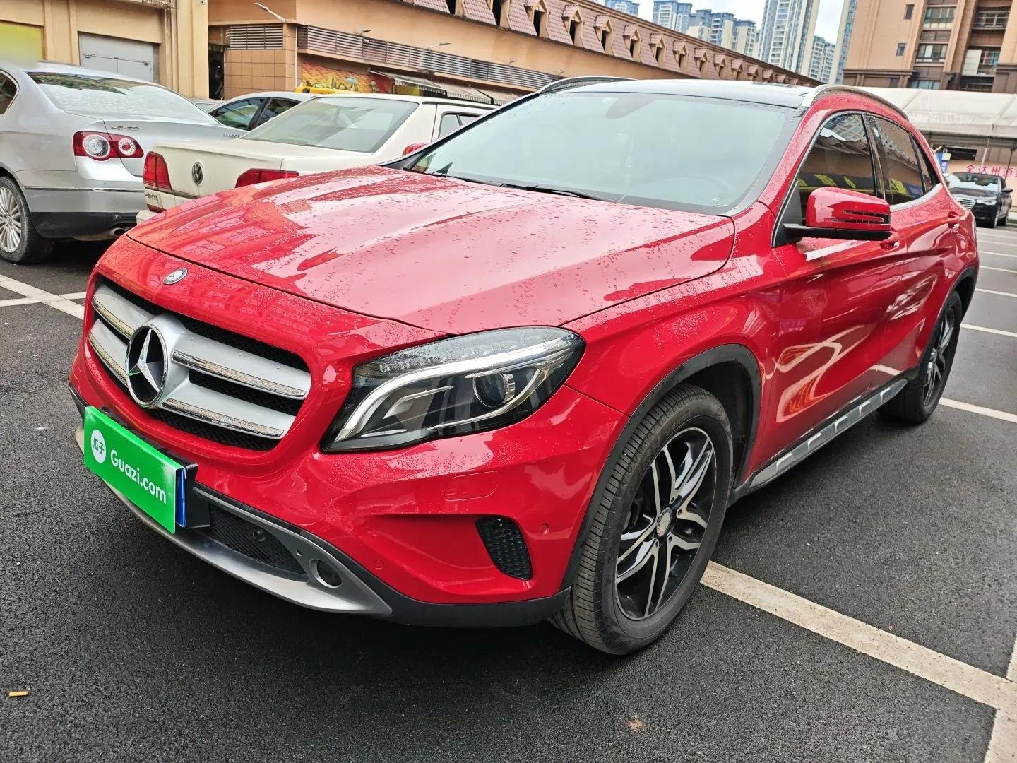 Mercedes-Benz GLA 2016 GLA 200 Fashion Model — миниатюра 1