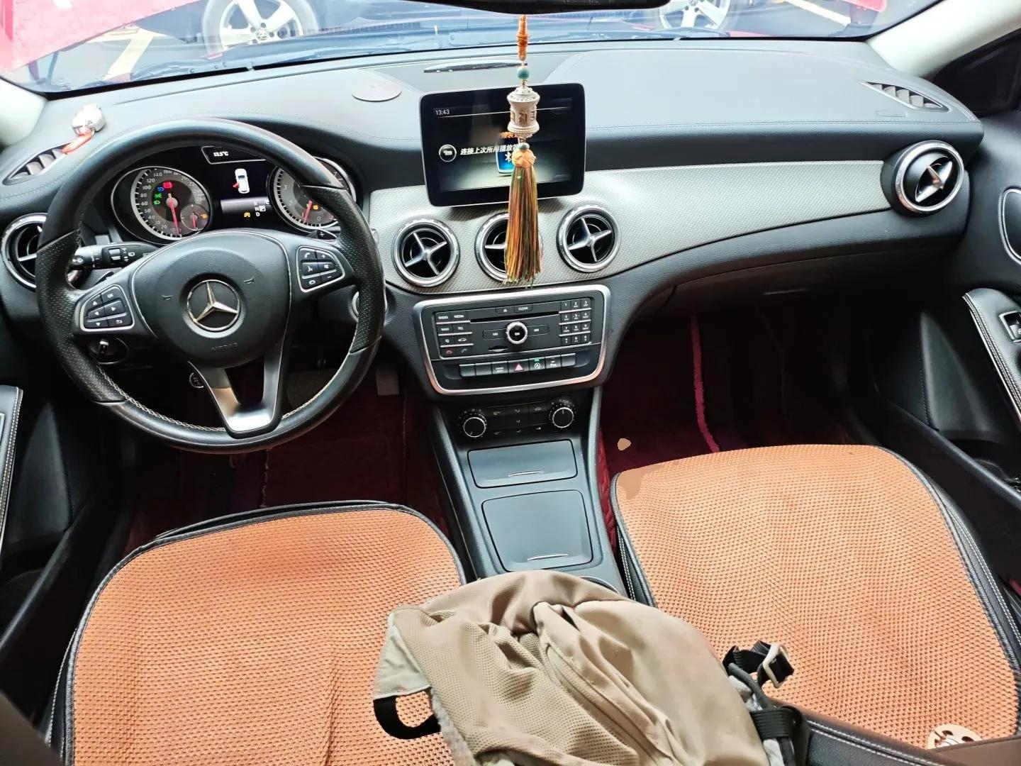 Mercedes-Benz GLA 2016 GLA 200 Fashion Model — миниатюра 12