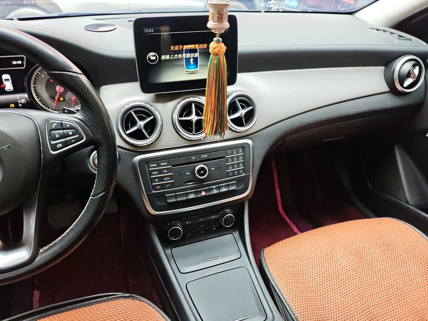 Mercedes-Benz GLA 2016 GLA 200 Fashion Model — миниатюра 15