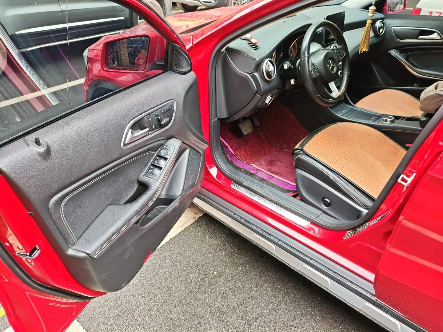 Mercedes-Benz GLA 2016 GLA 200 Fashion Model — миниатюра 18