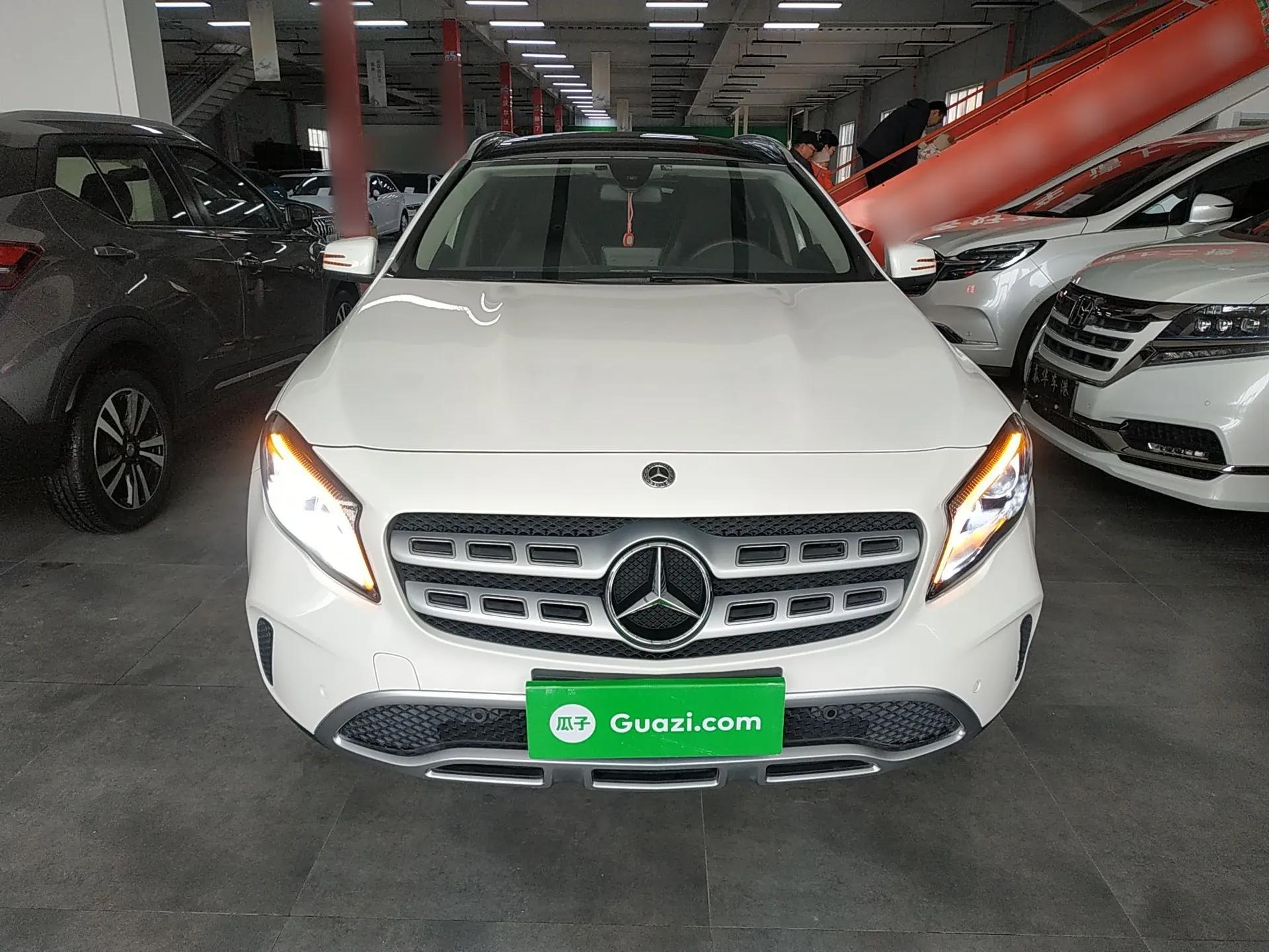 Mercedes-Benz GLA 2018 GLA 200 Fashion Model — миниатюра 3