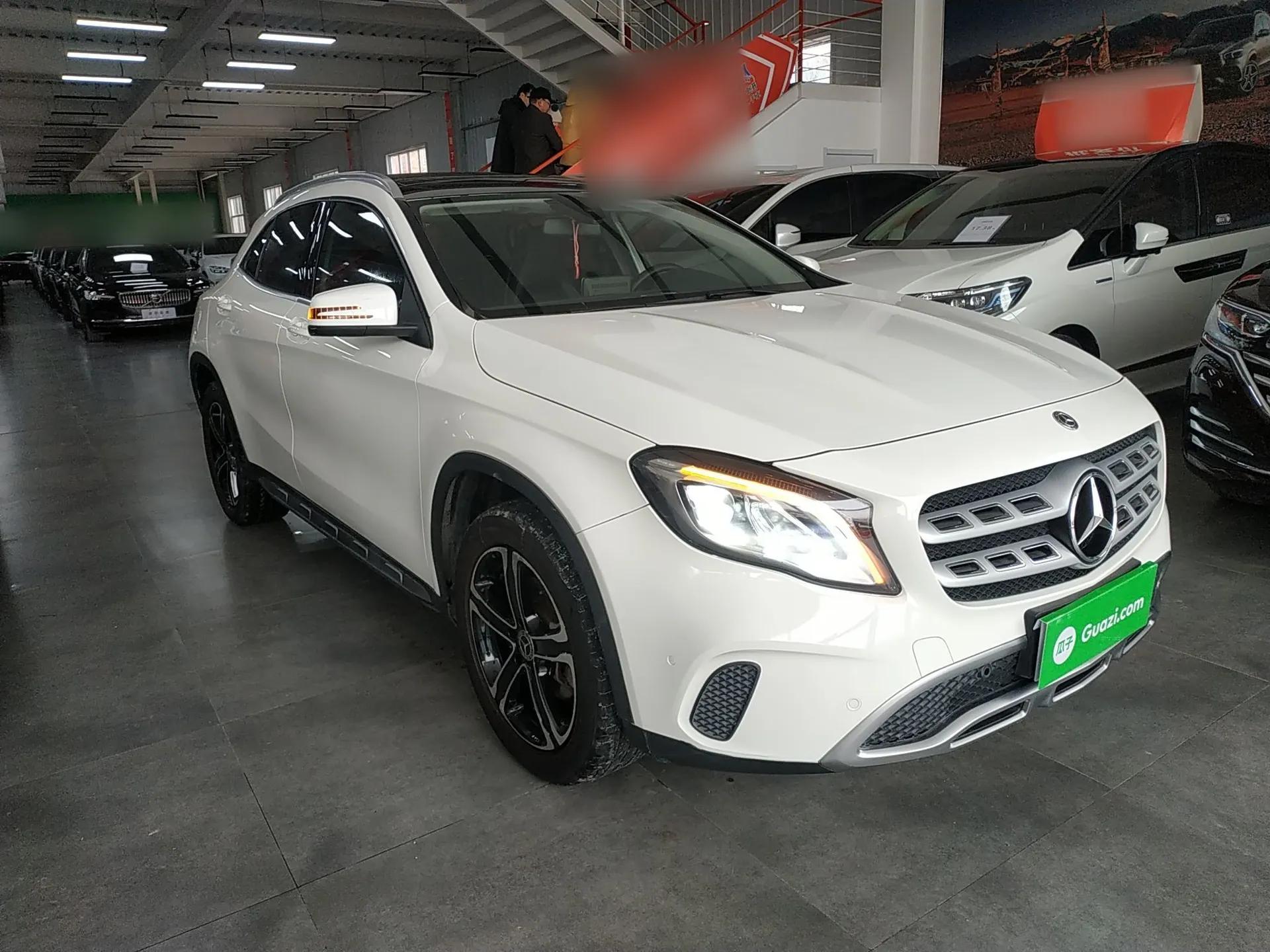 Mercedes-Benz GLA 2018 GLA 200 Fashion Model — миниатюра 4