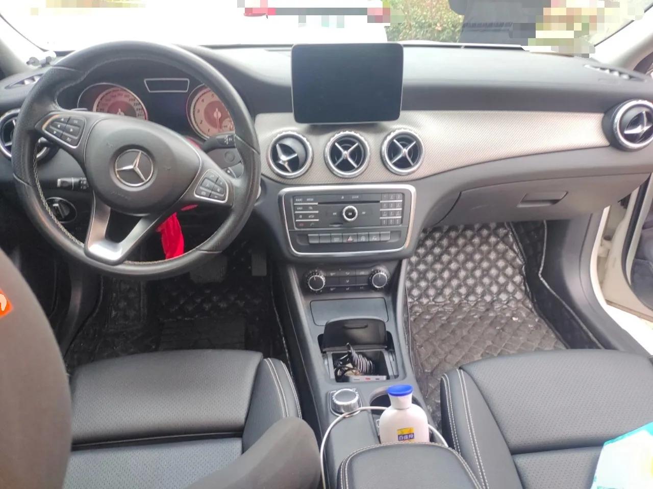 Mercedes-Benz GLA 2016 GLA 200 Fashion Model — миниатюра 18