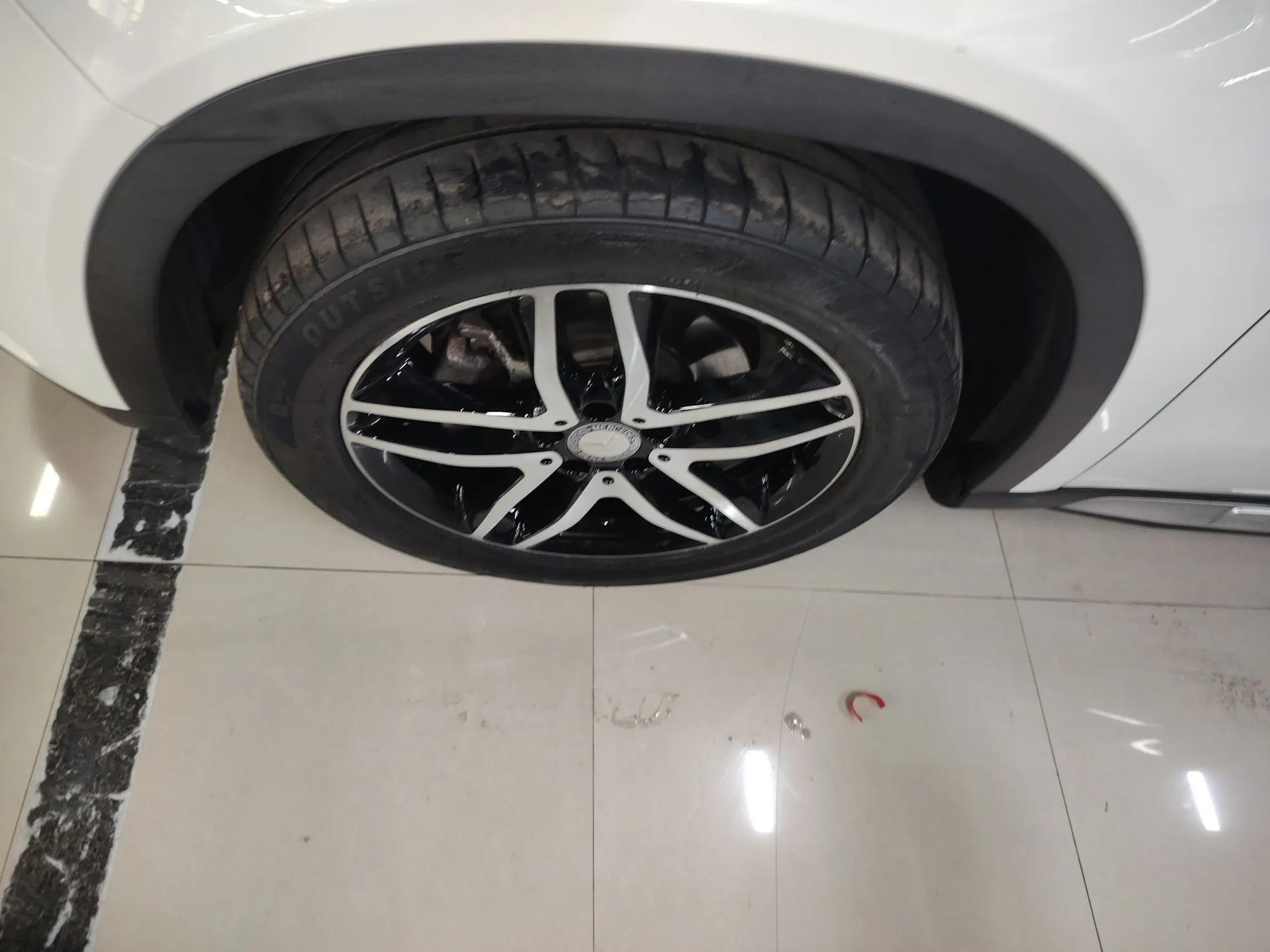 Mercedes-Benz GLA 2017 GLA 220 4MATIC Fashion Model — миниатюра 9