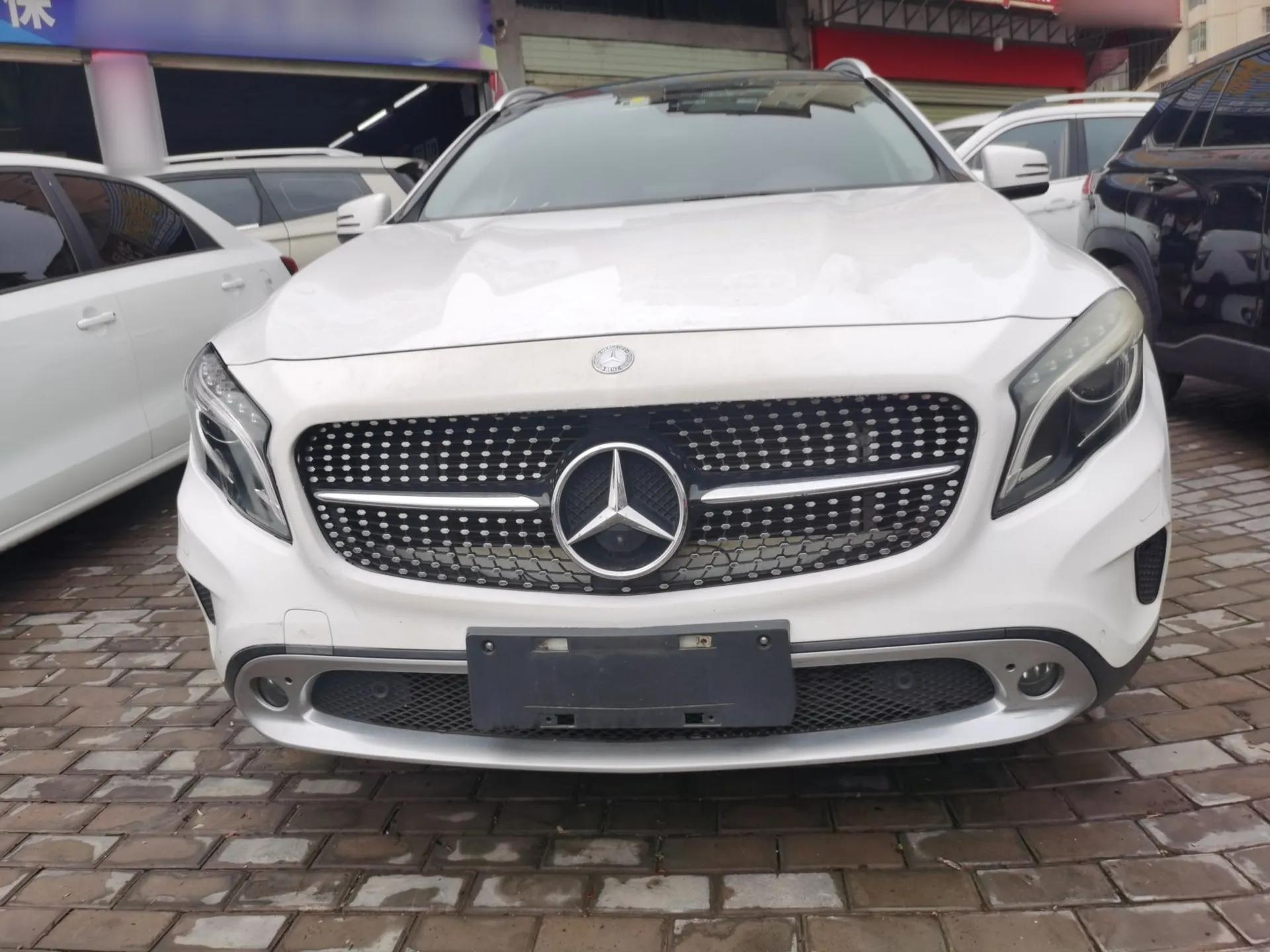 Mercedes-Benz GLA 2016 GLA 200 Fashion Model — миниатюра 2