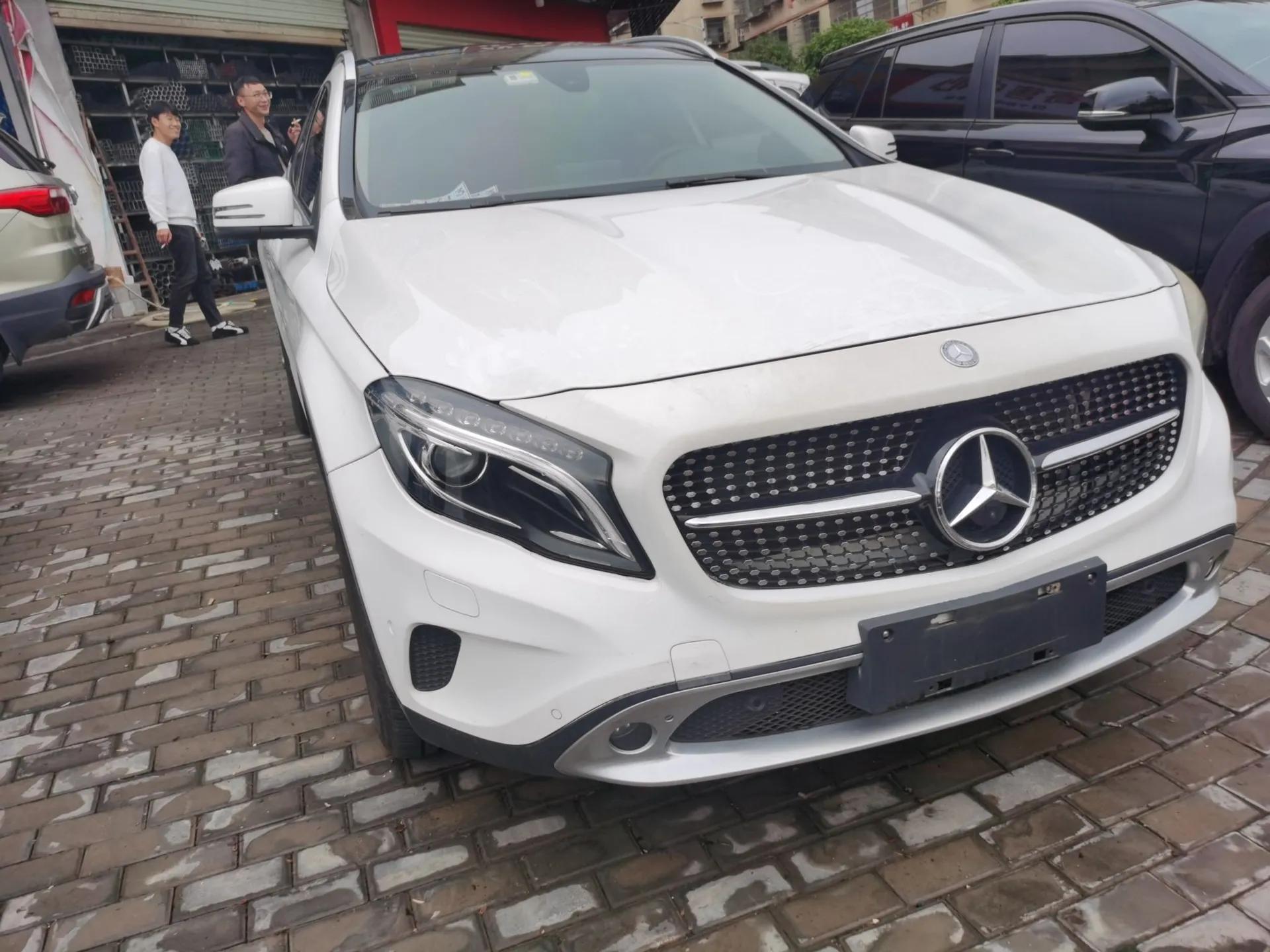 Mercedes-Benz GLA 2016 GLA 200 Fashion Model — миниатюра 3