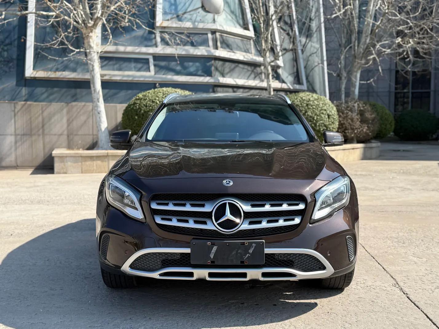 Mercedes-Benz GLA 2018 GLA 200 Fashion Model — миниатюра 3