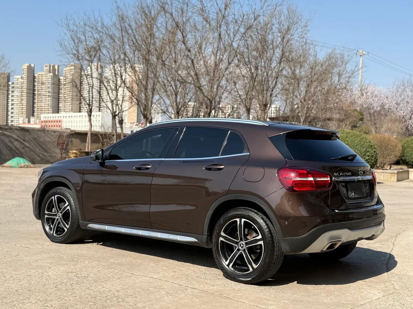Mercedes-Benz GLA 2018 GLA 200 Fashion Model — миниатюра 7
