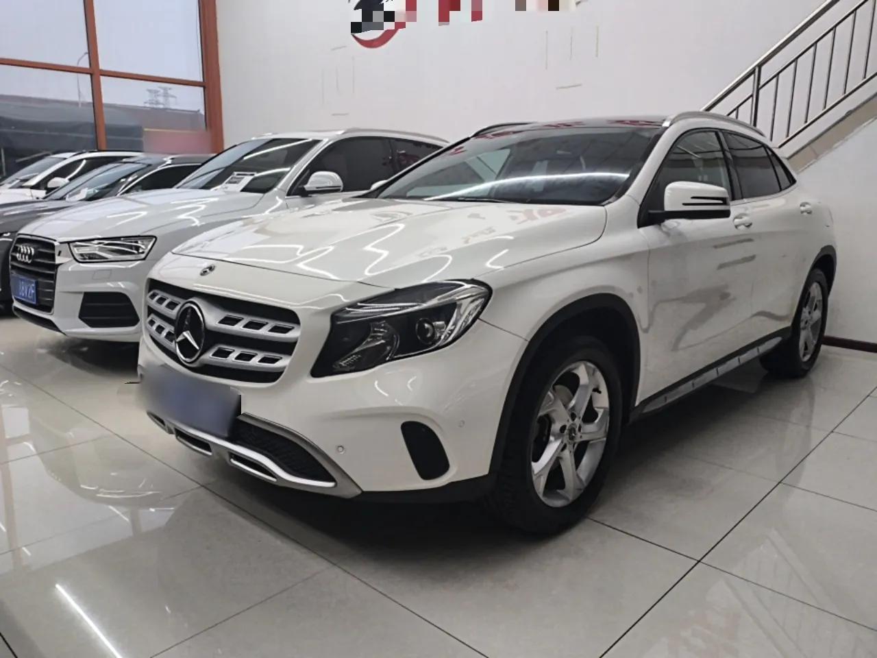Mercedes-Benz GLA 2017 GLA 200 Sport Edition — миниатюра 1