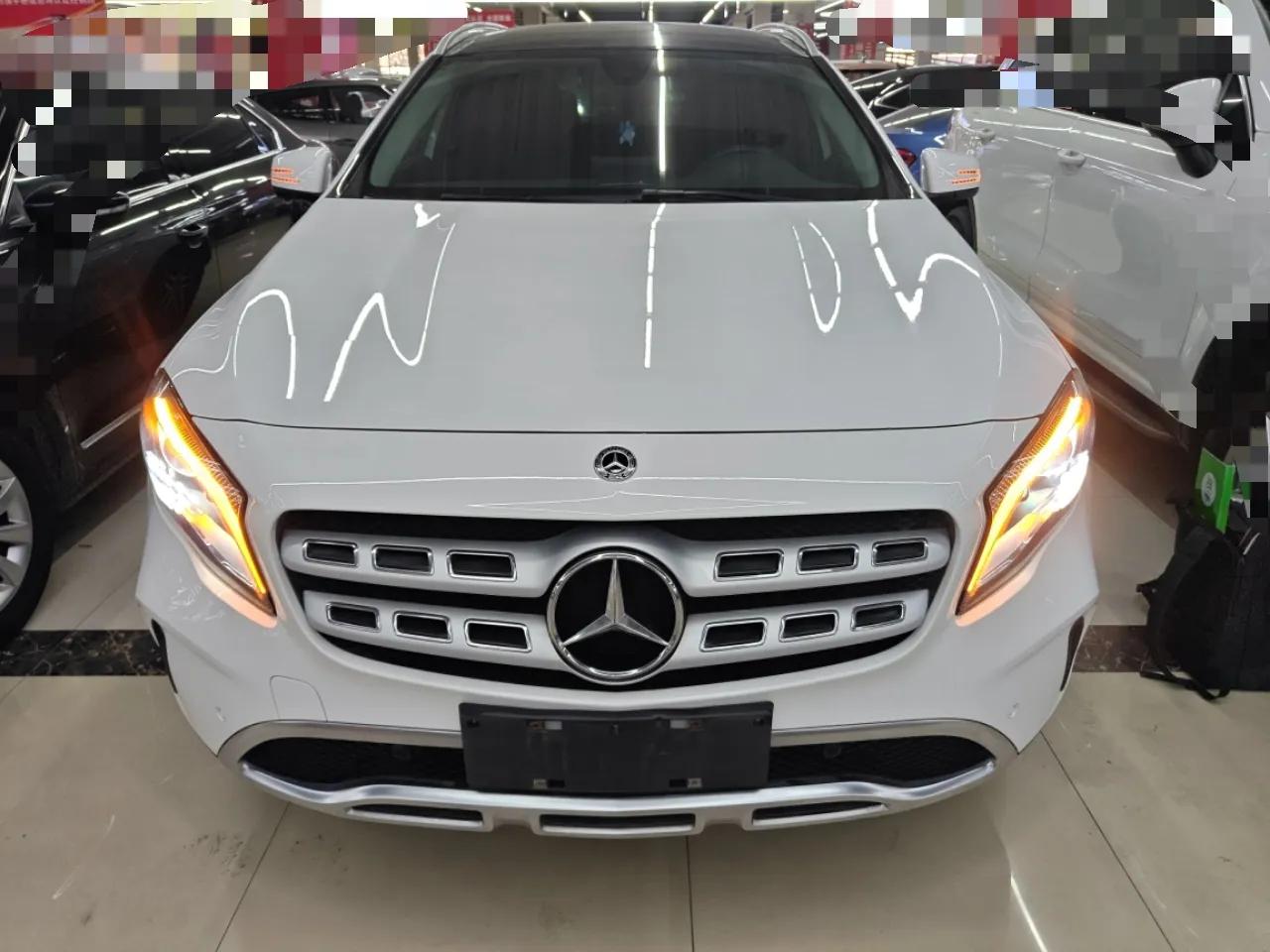 Mercedes-Benz GLA 2017 GLA 200 Fashion Model — миниатюра 3