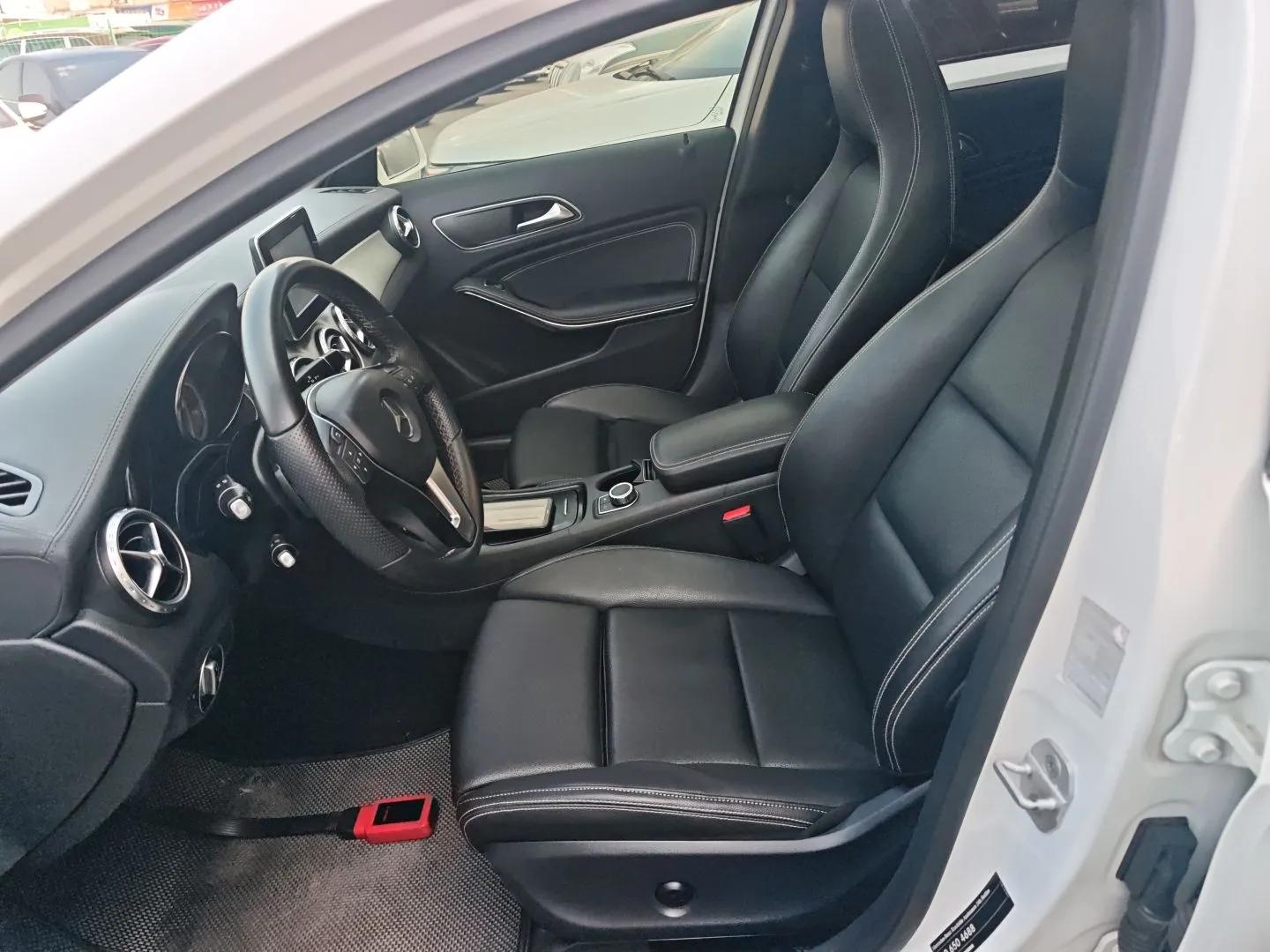 Mercedes-Benz GLA 2016 GLA 200 Fashion Model — миниатюра 14