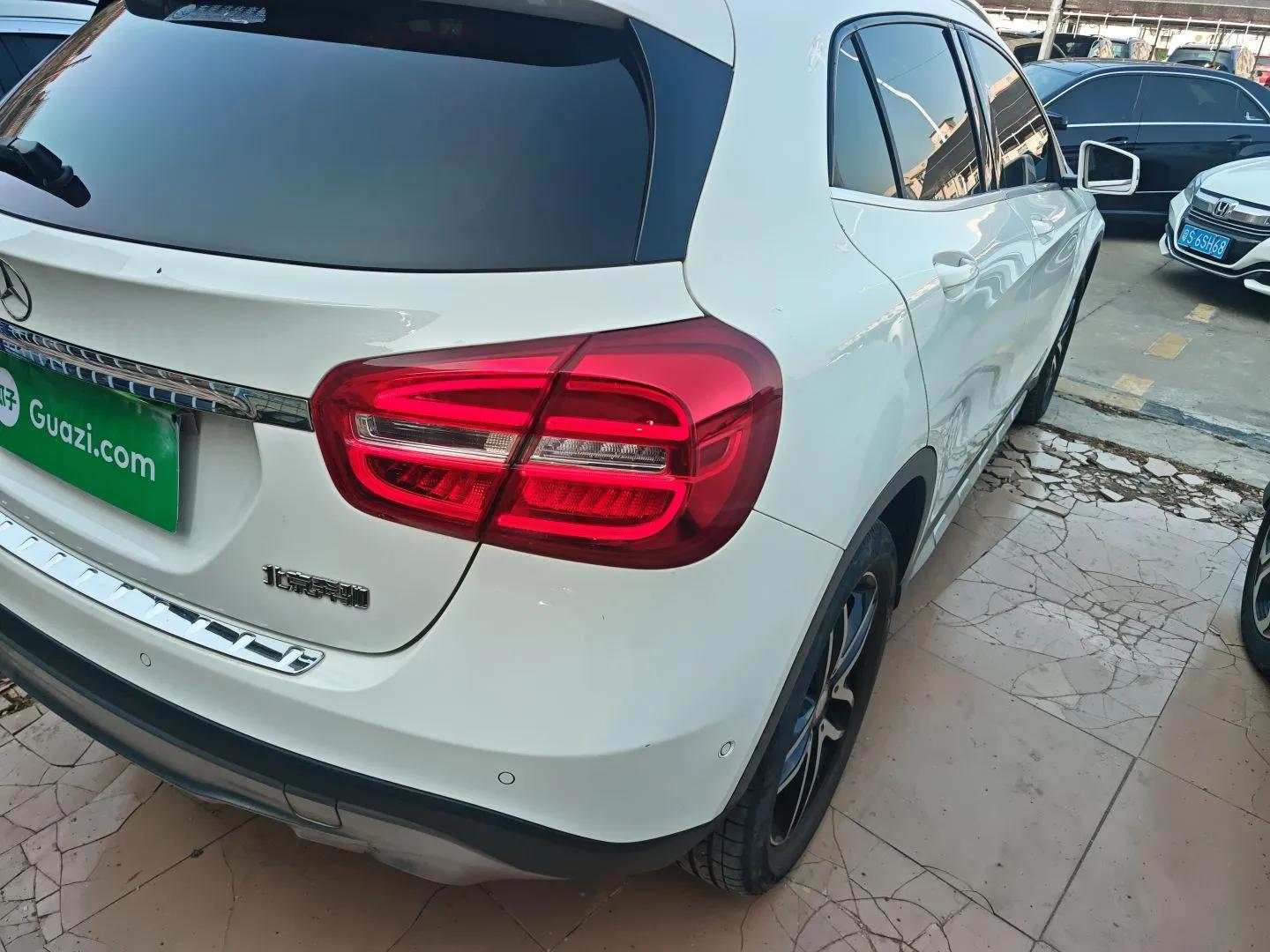 Mercedes-Benz GLA 2016 GLA 200 Fashion Model — миниатюра 5