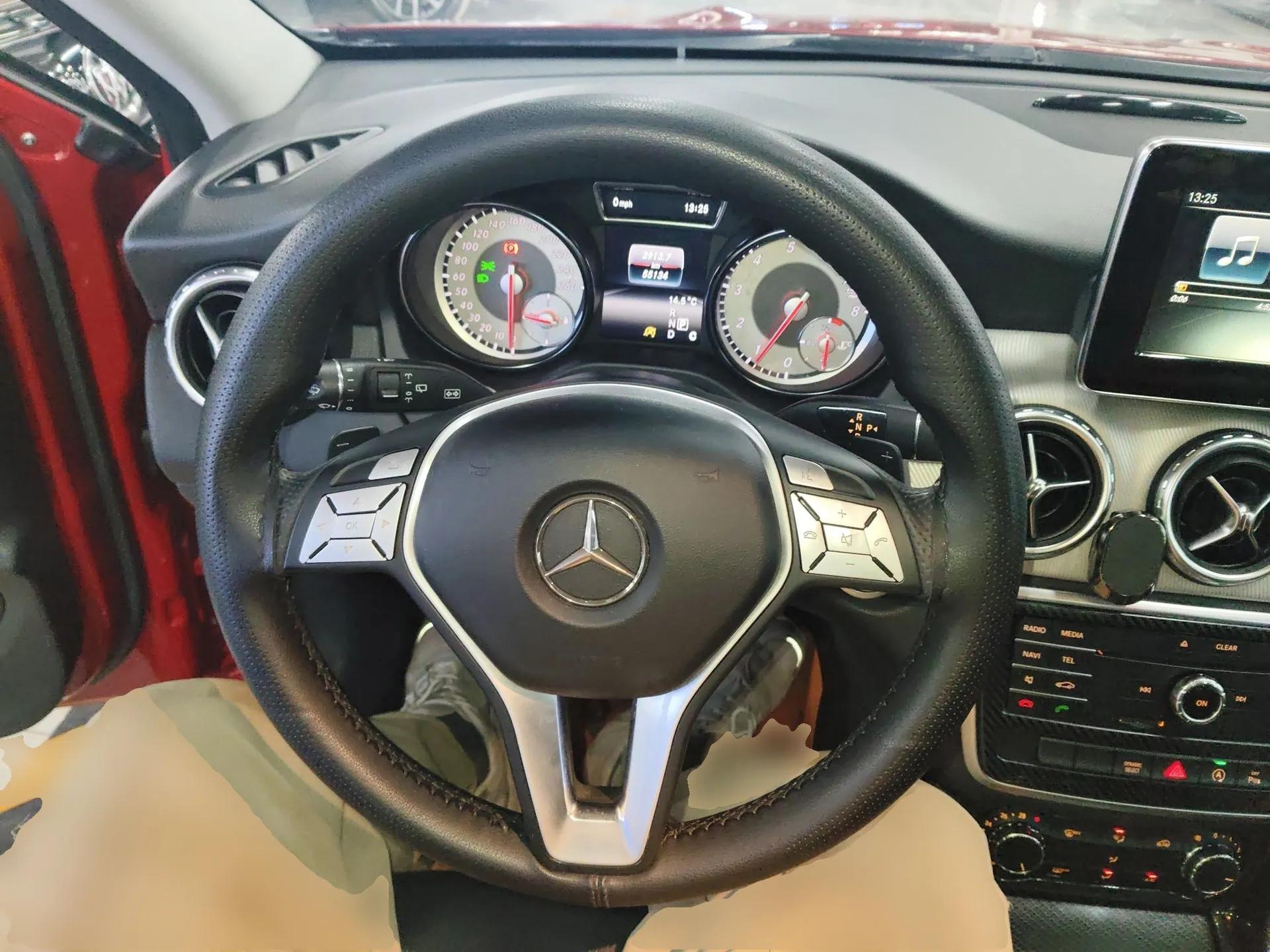 Mercedes-Benz GLA 2016 GLA 200 Sport Edition — миниатюра 13