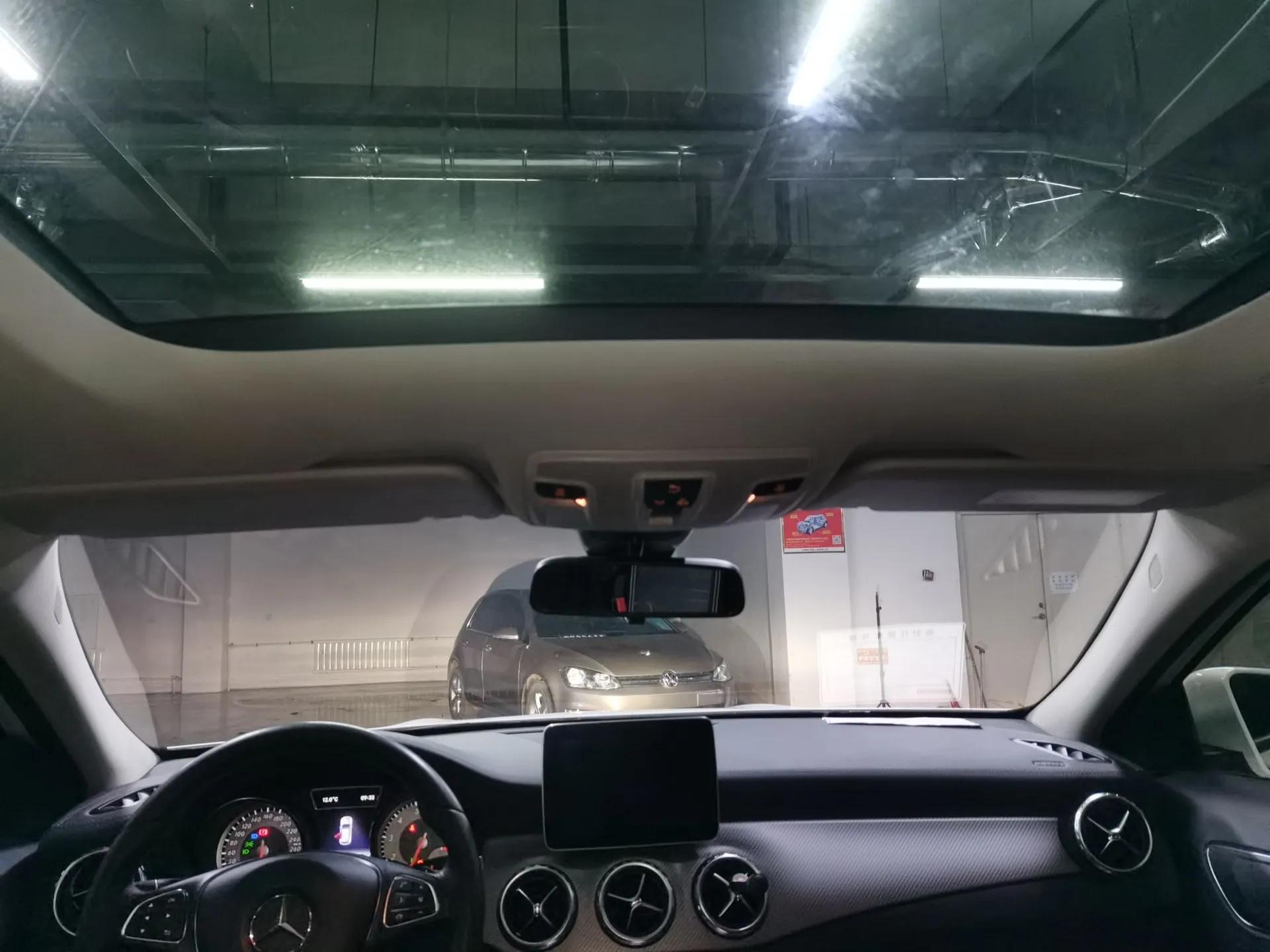 Mercedes-Benz GLA 2016 GLA 200 Fashion Model — миниатюра 15