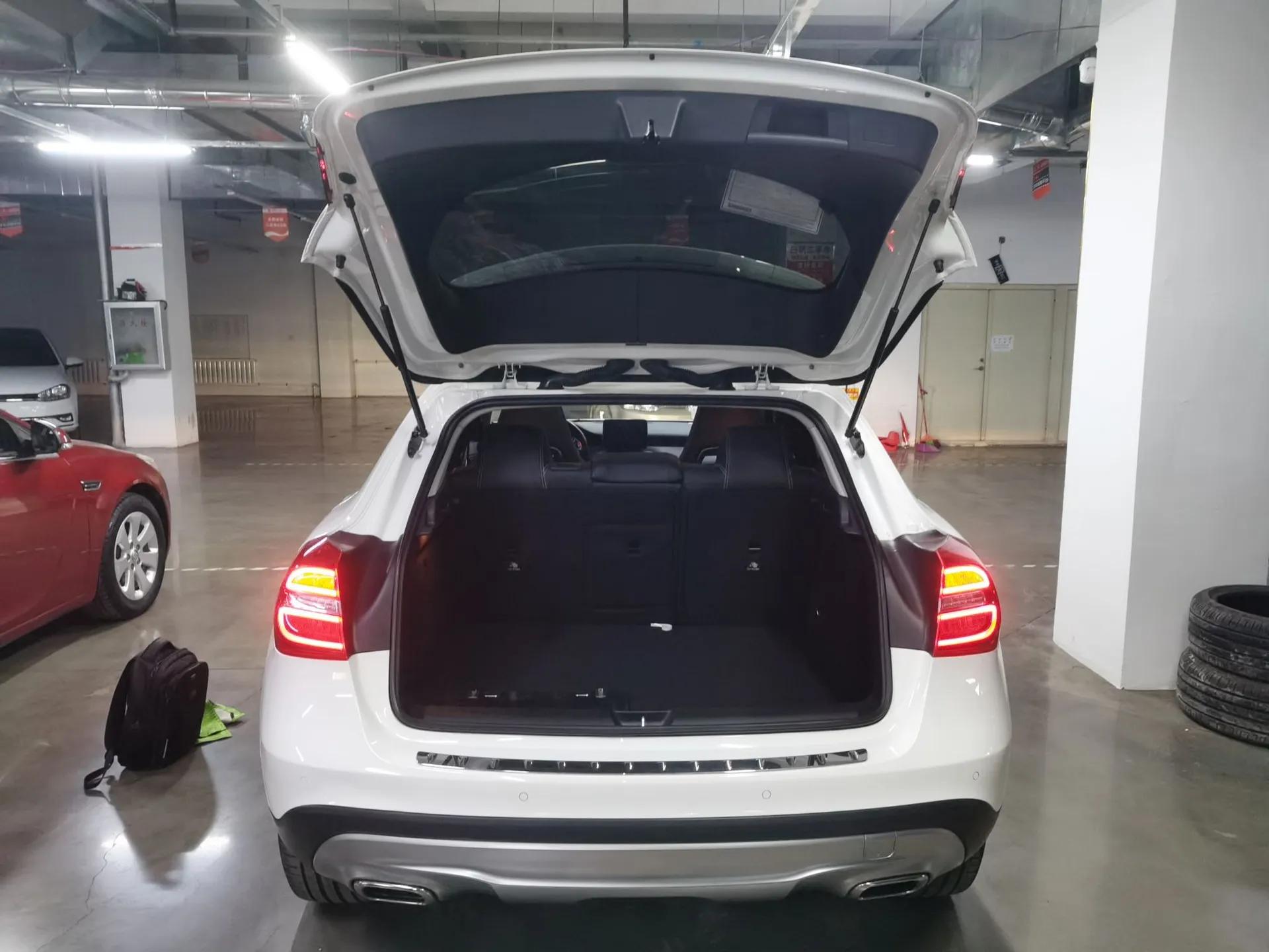 Mercedes-Benz GLA 2016 GLA 200 Fashion Model — миниатюра 16