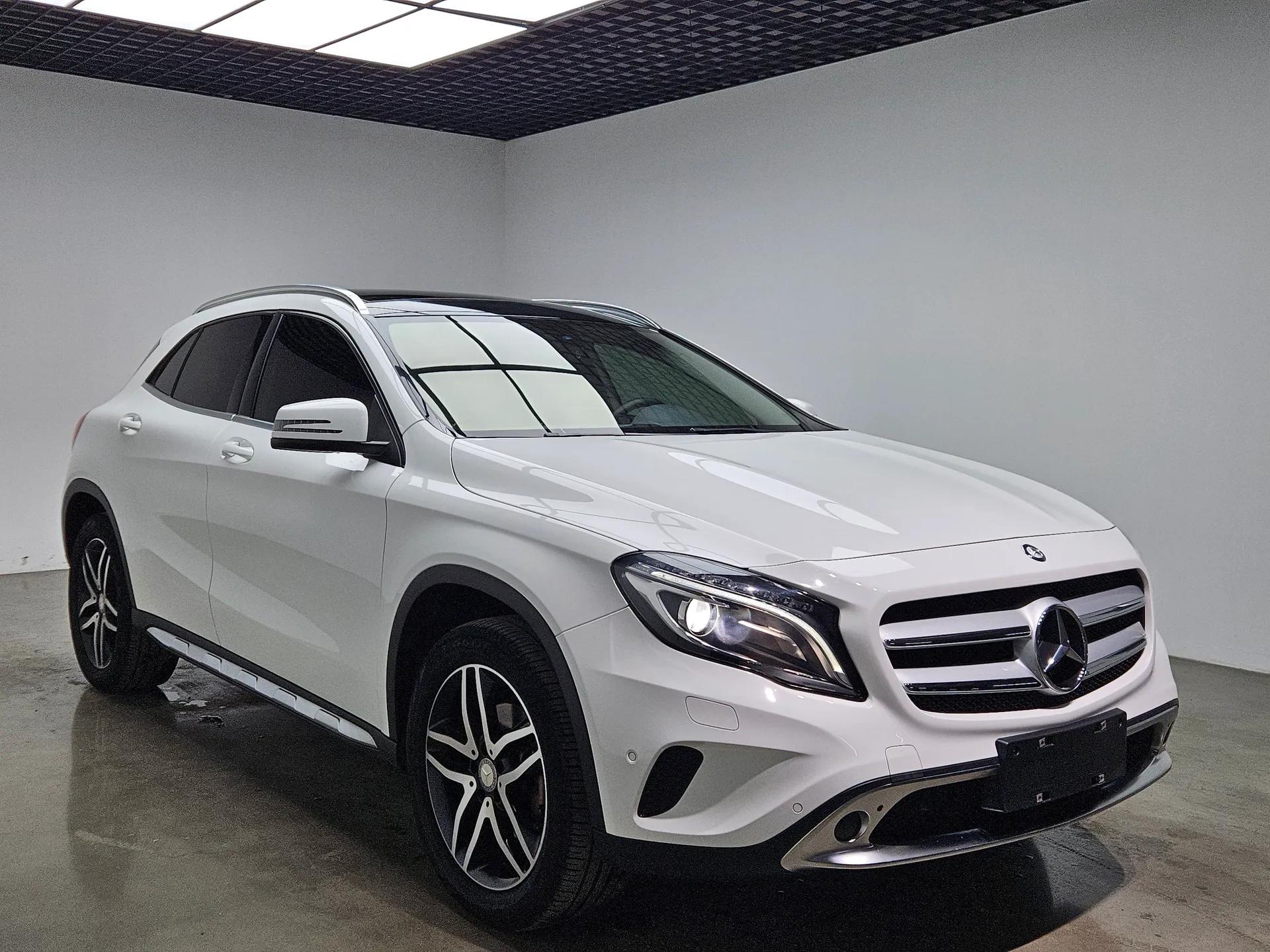 Mercedes-Benz GLA 2016 GLA 200 Fashion Model — миниатюра 4