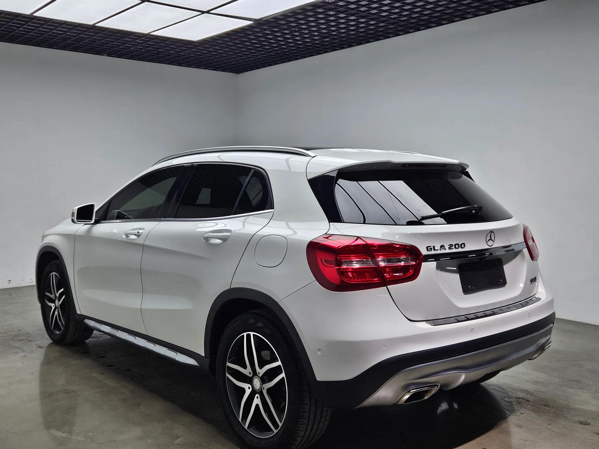 Mercedes-Benz GLA 2016 GLA 200 Fashion Model — миниатюра 5