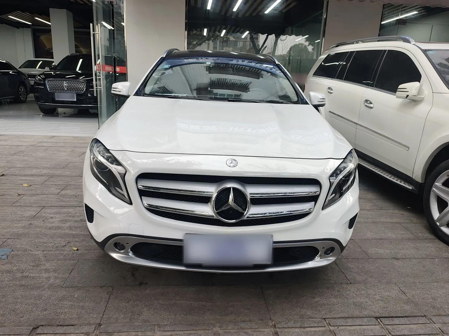 Mercedes-Benz GLA 2016 GLA 200 Fashion Model — миниатюра 2