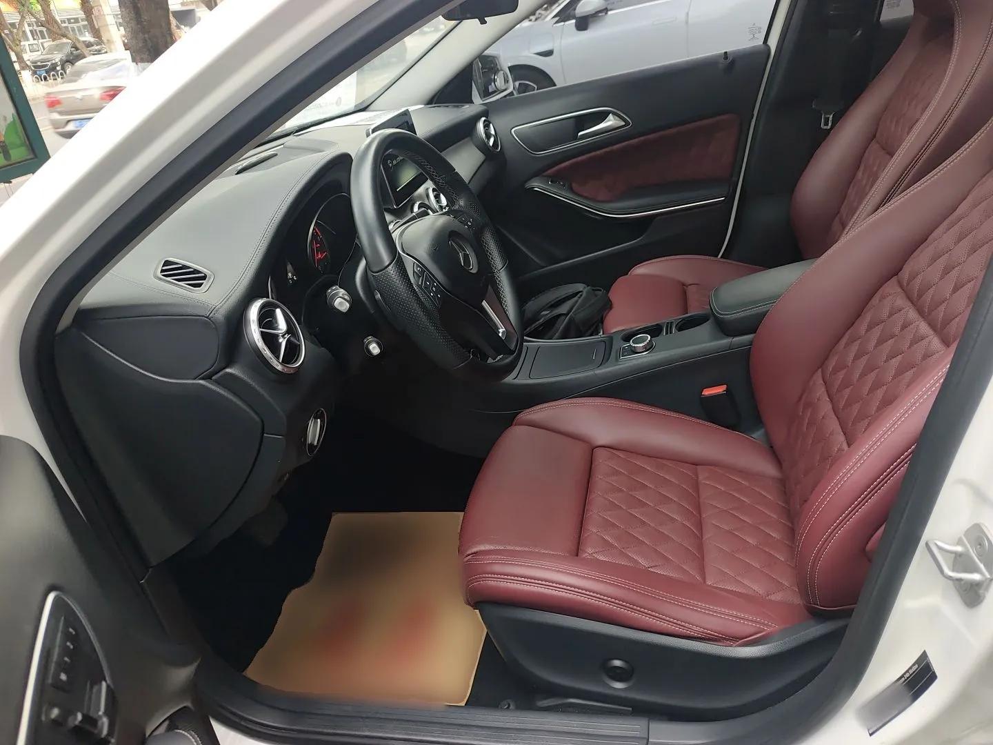 Mercedes-Benz GLA 2016 GLA 200 Fashion Model — миниатюра 18