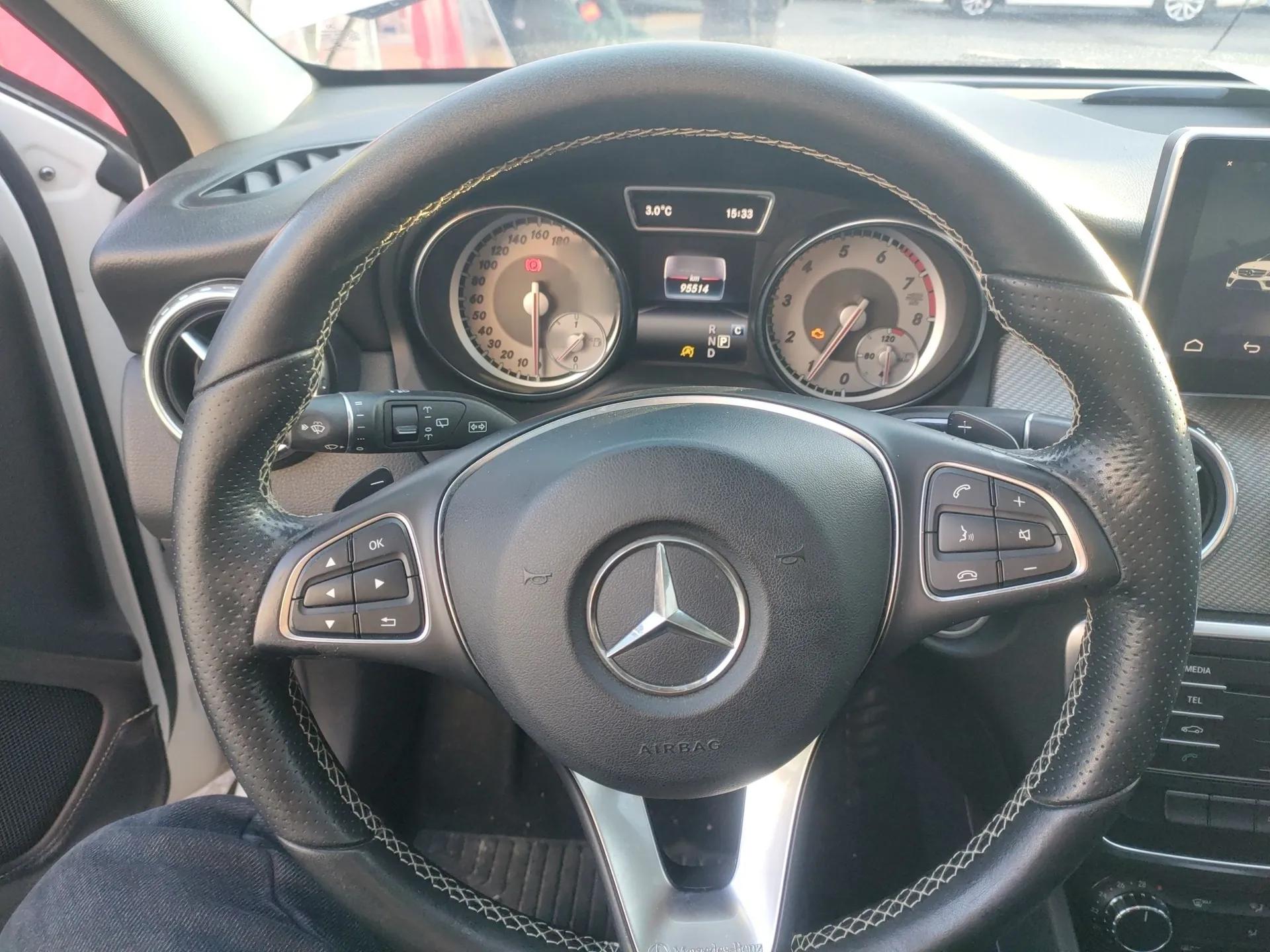 Mercedes-Benz GLA 2016 GLA 200 Sport Edition — миниатюра 12